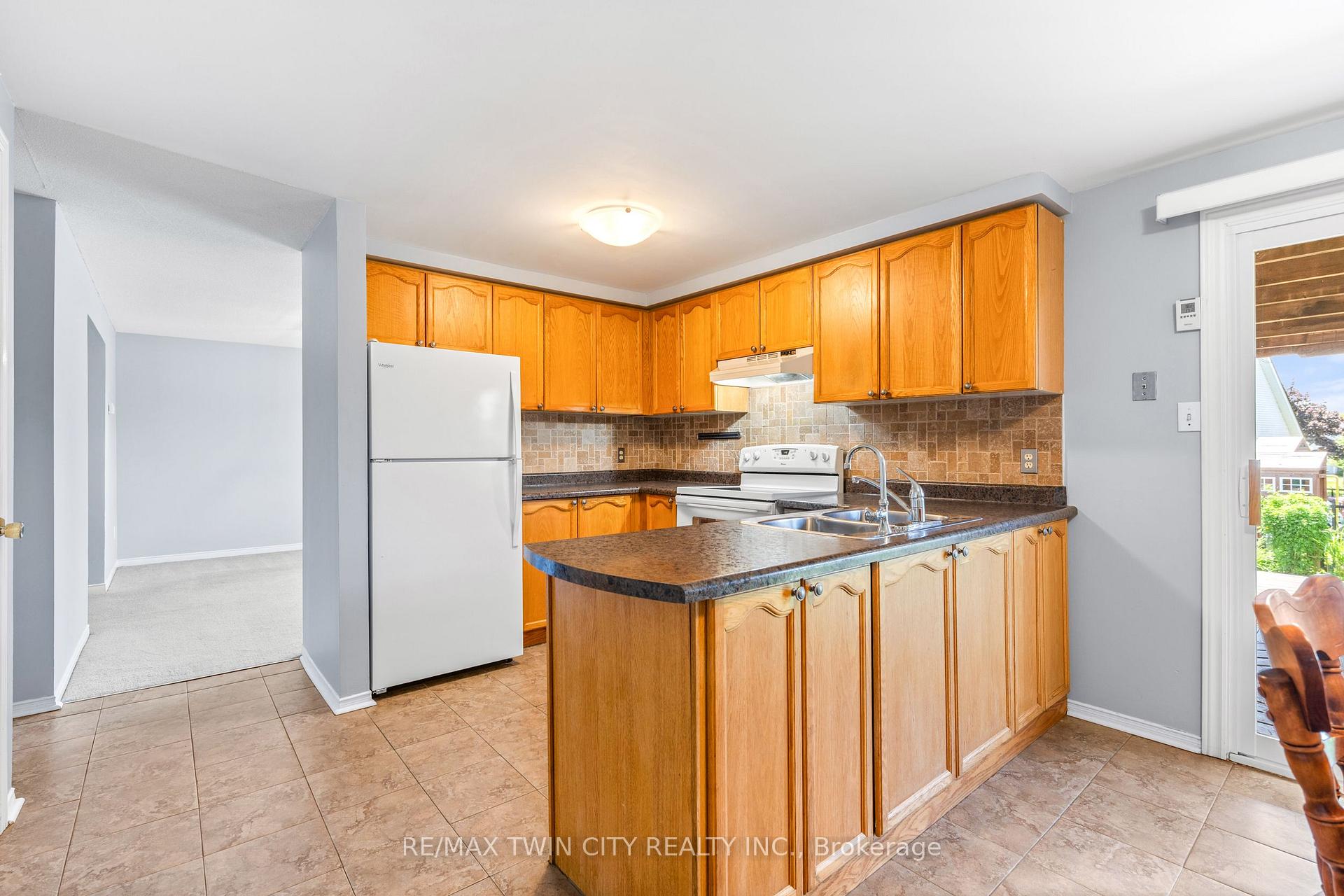 Photo 9 of 147 Gray Street, Kitchener — HOMEH