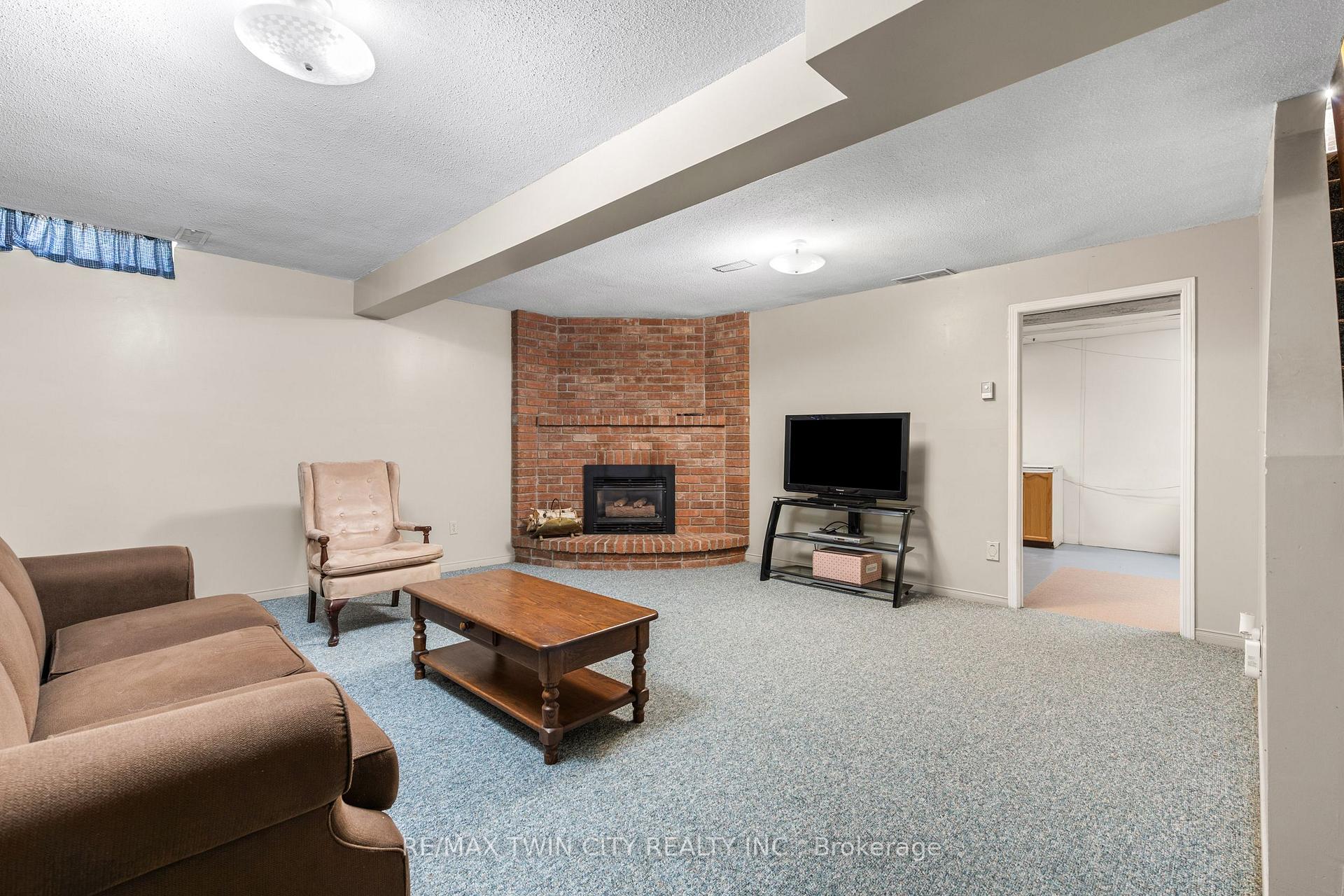 Photo 24 of 147 Gray Street, Kitchener — HOMEH