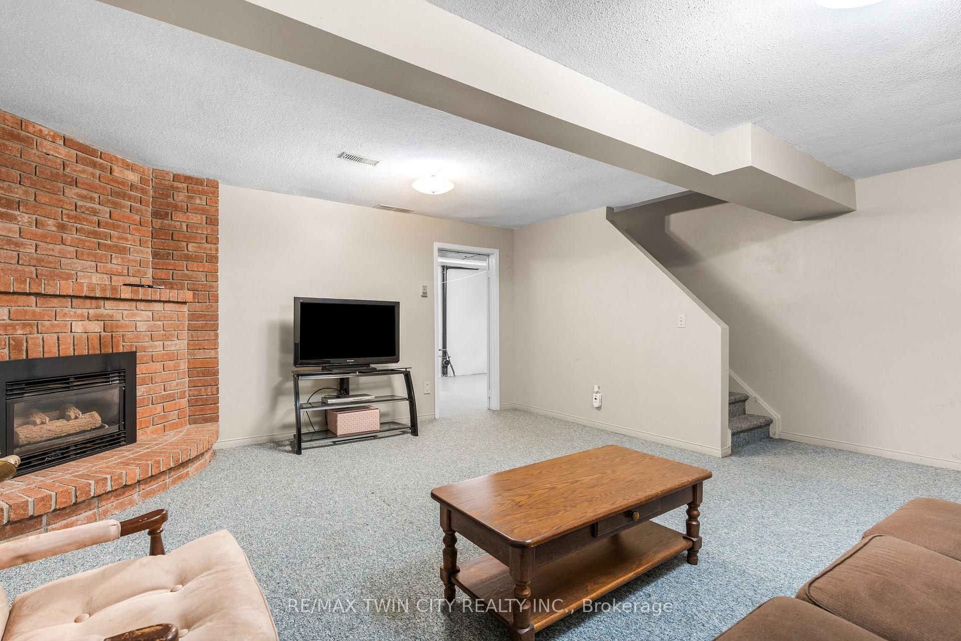 Photo 25 of 147 Gray Street, Kitchener — HOMEH