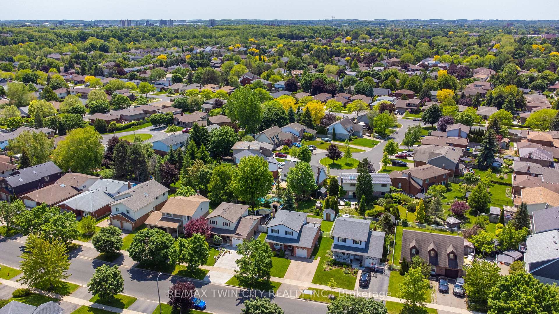Photo 36 of 147 Gray Street, Kitchener — HOMEH