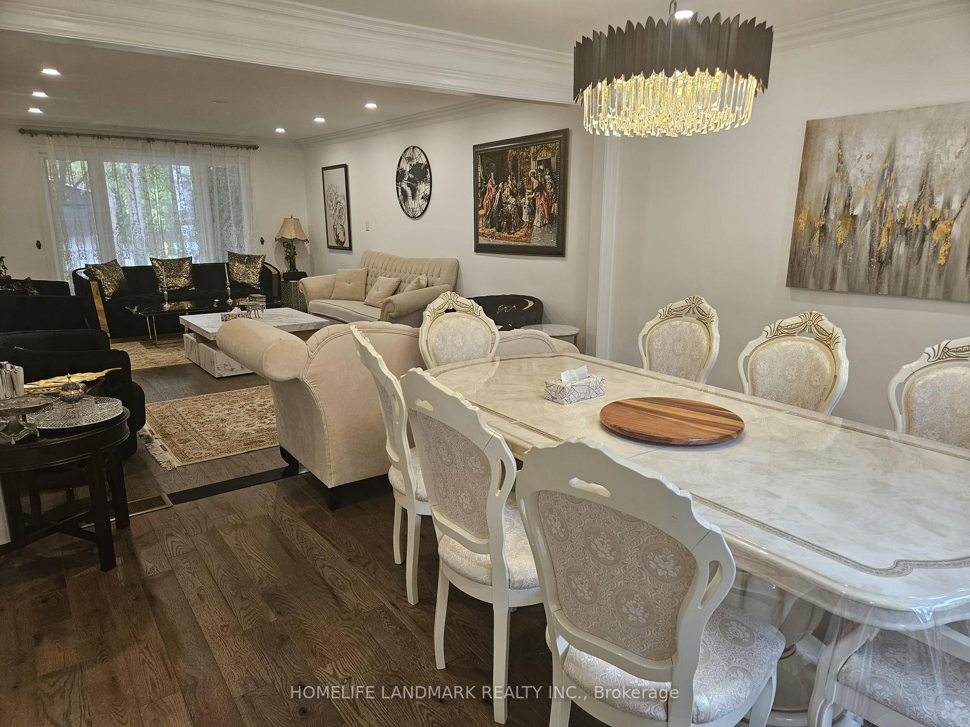 Photo 3 of 74 Julia Street, Markham, Thornhill — HOMEH