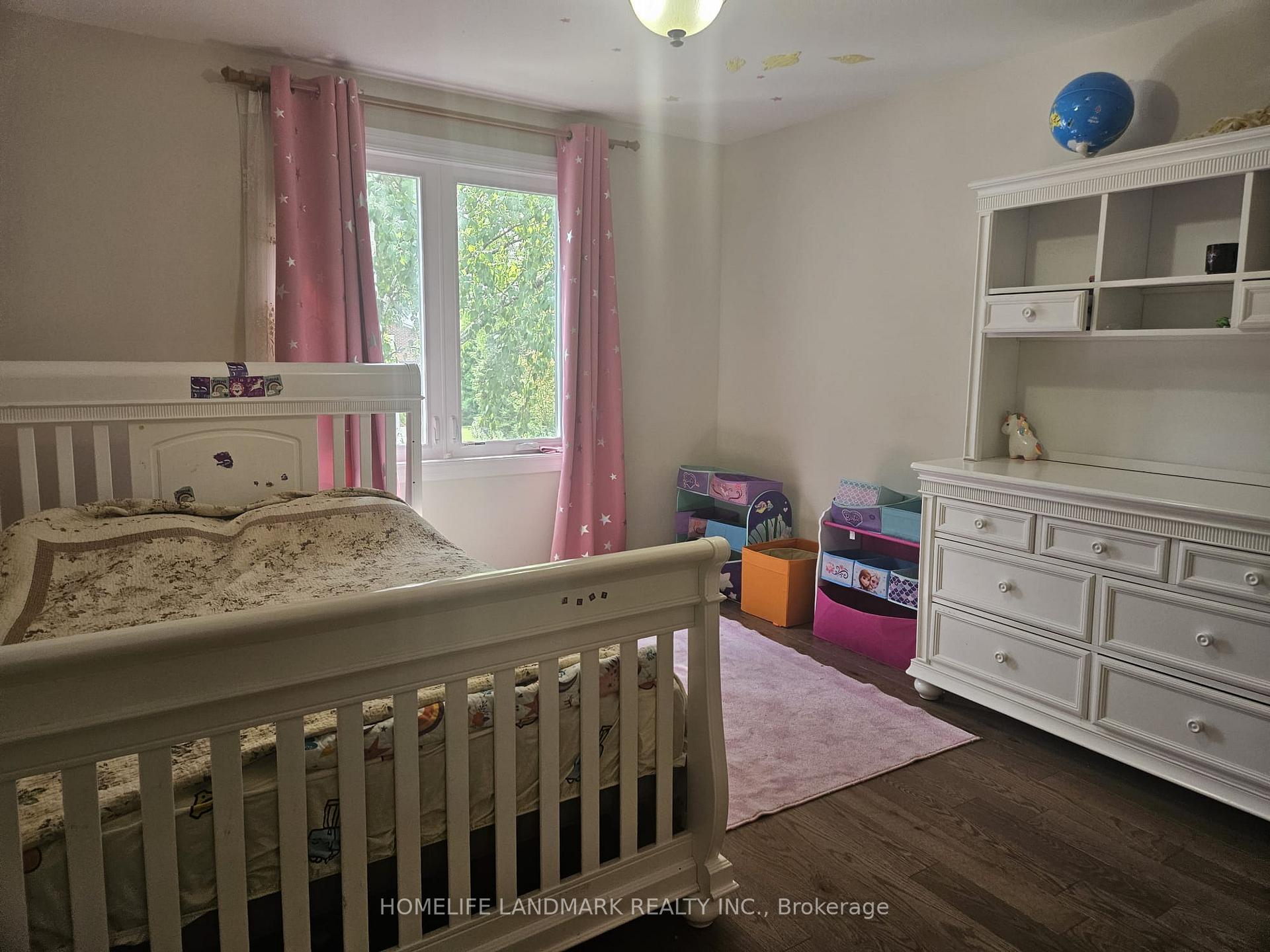 Photo 9 of 74 Julia Street, Markham, Thornhill — HOMEH