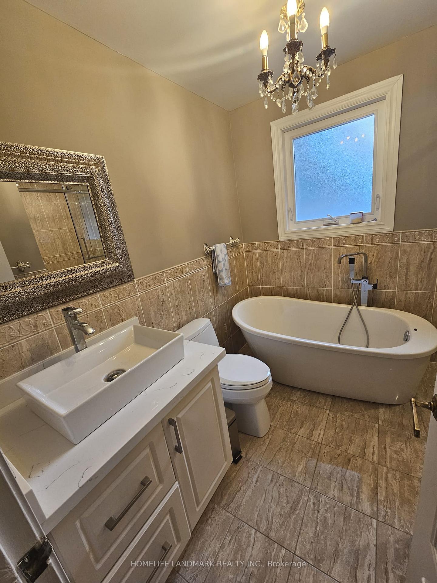 Photo 12 of 74 Julia Street, Markham, Thornhill — HOMEH