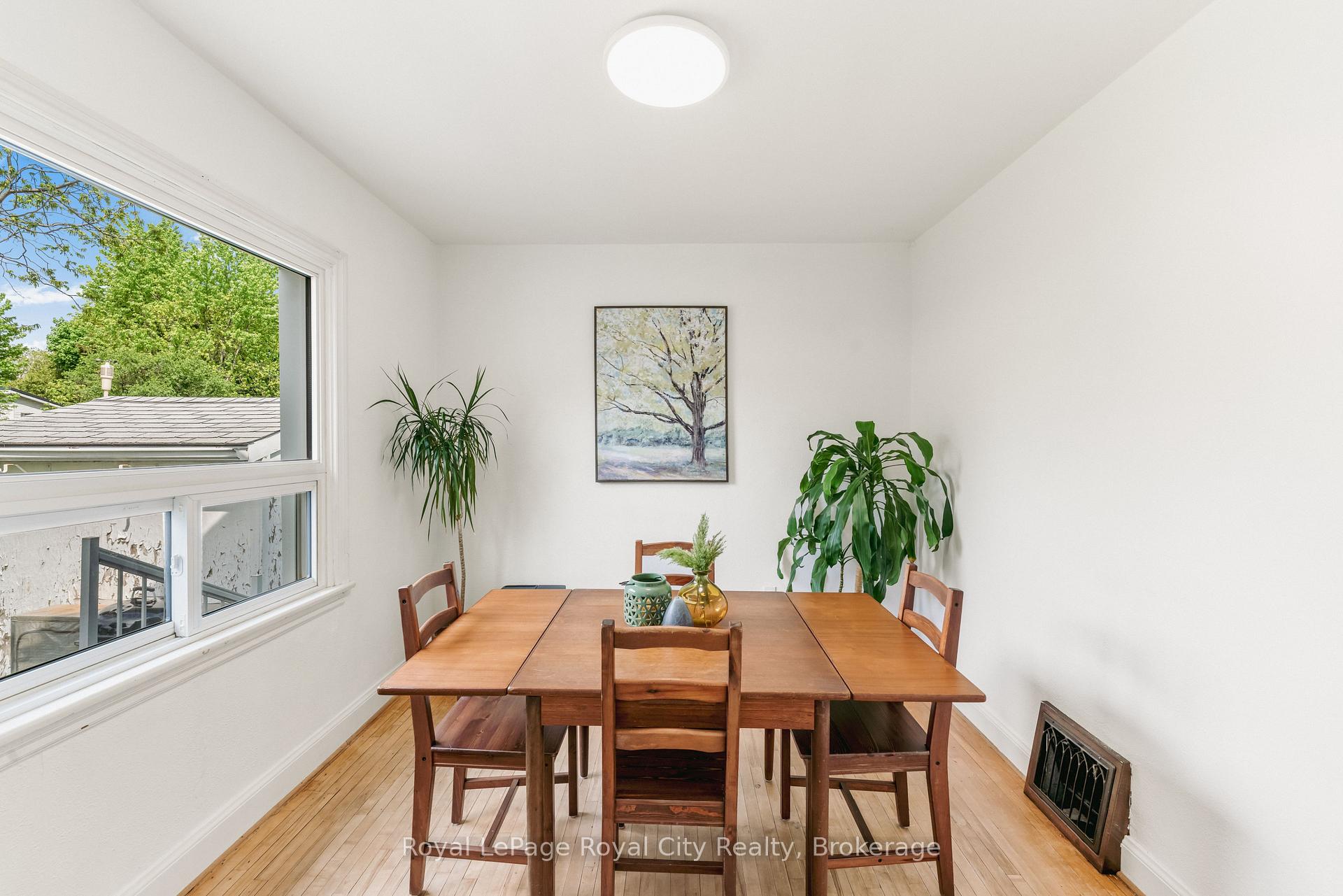 Photo 14 of 307 Maple Avenue, Kitchener — HOMEH