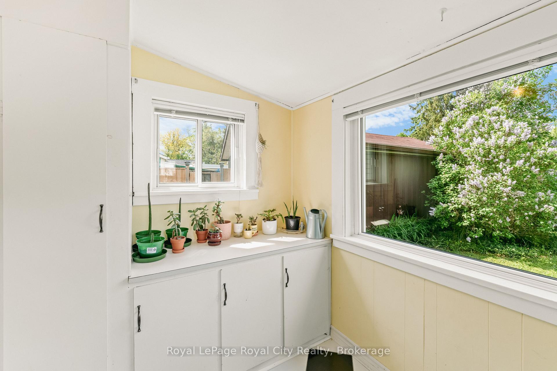 Photo 16 of 307 Maple Avenue, Kitchener — HOMEH