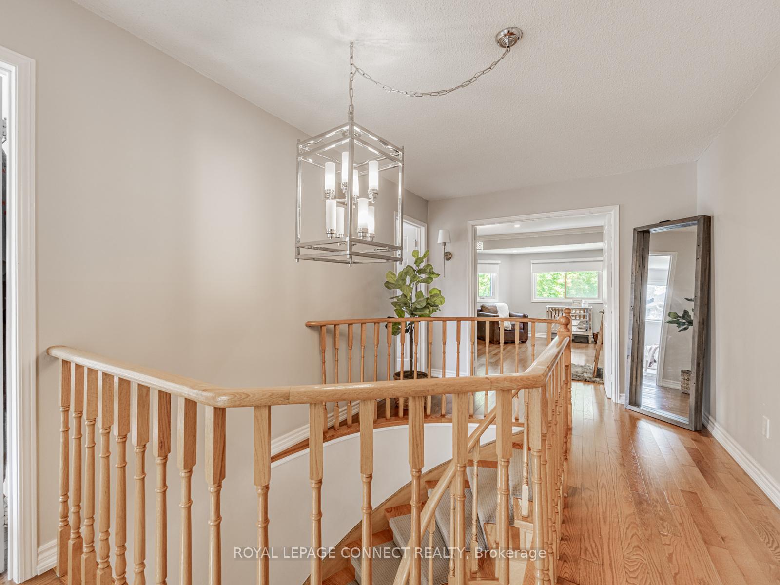 Photo 18 of 42 Lyndhurst Drive, Markham, Thornlea — HOMEH