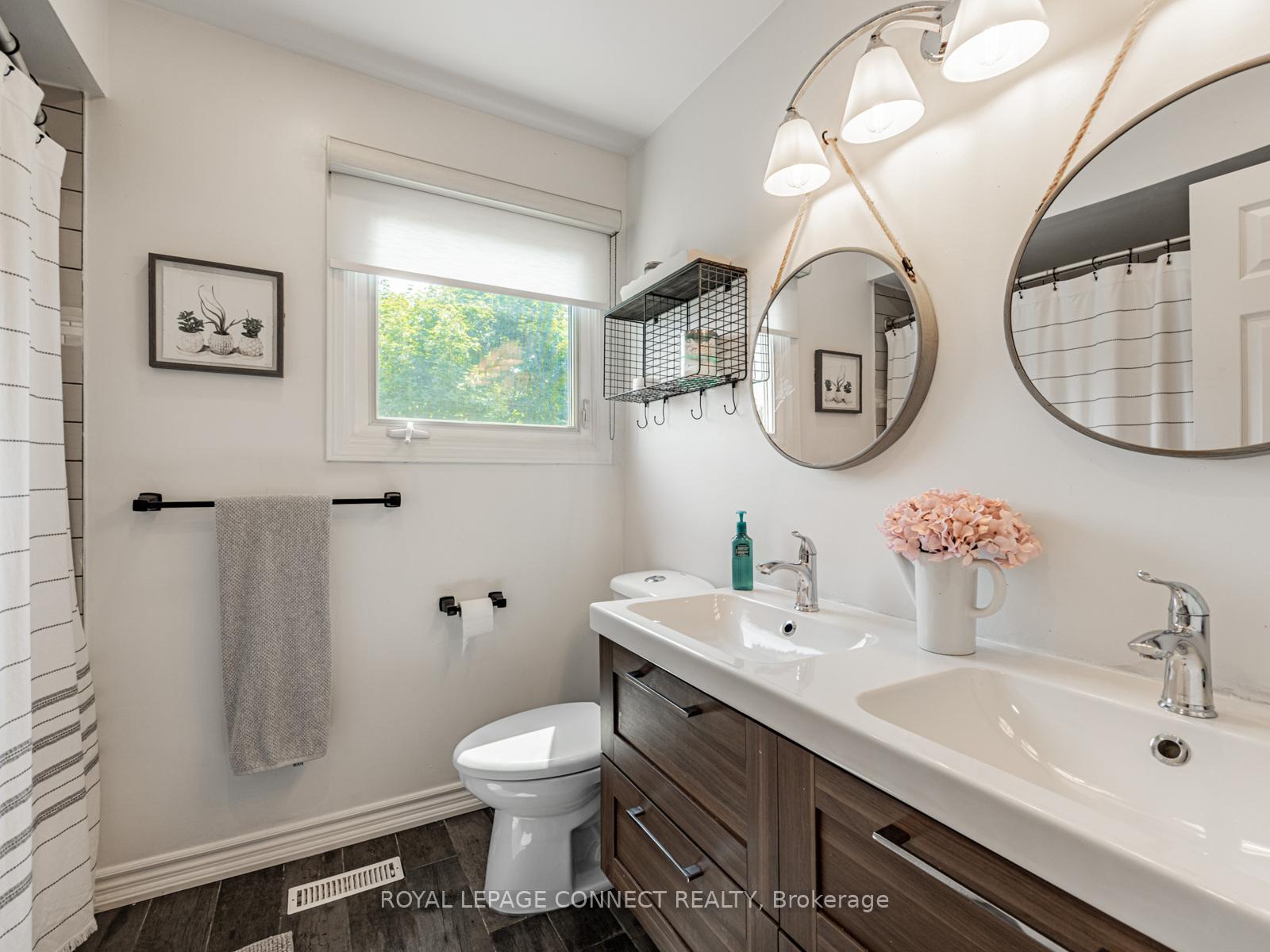 Photo 28 of 42 Lyndhurst Drive, Markham, Thornlea — HOMEH
