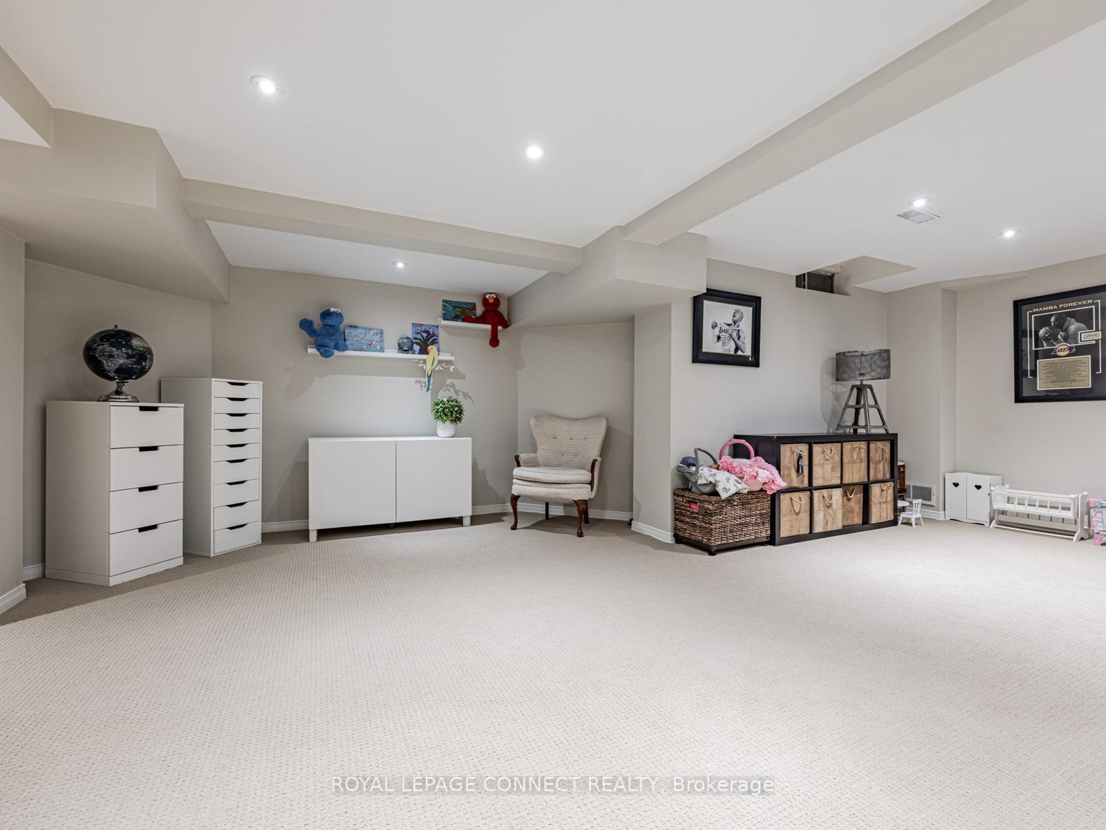Photo 32 of 42 Lyndhurst Drive, Markham, Thornlea — HOMEH