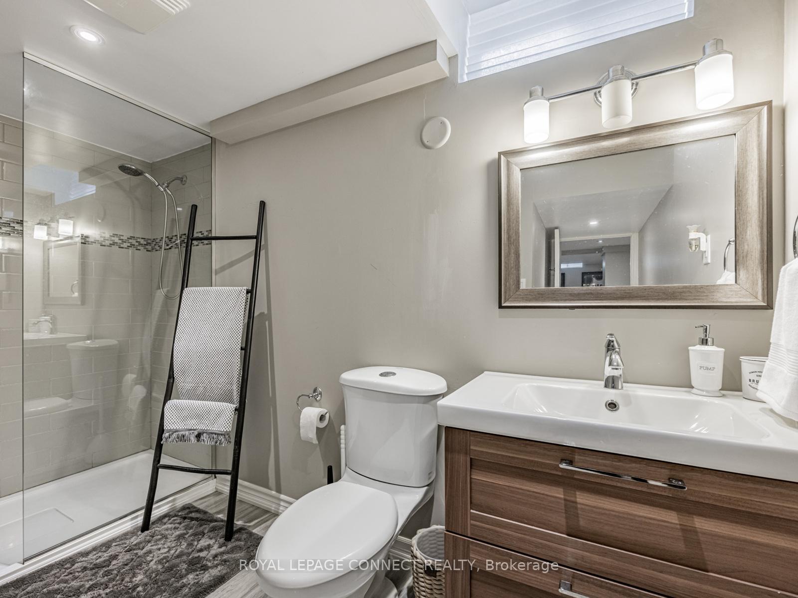 Photo 33 of 42 Lyndhurst Drive, Markham, Thornlea — HOMEH