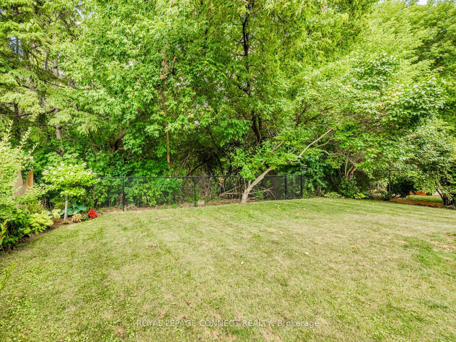 Photo 38 of 42 Lyndhurst Drive, Markham, Thornlea — HOMEH