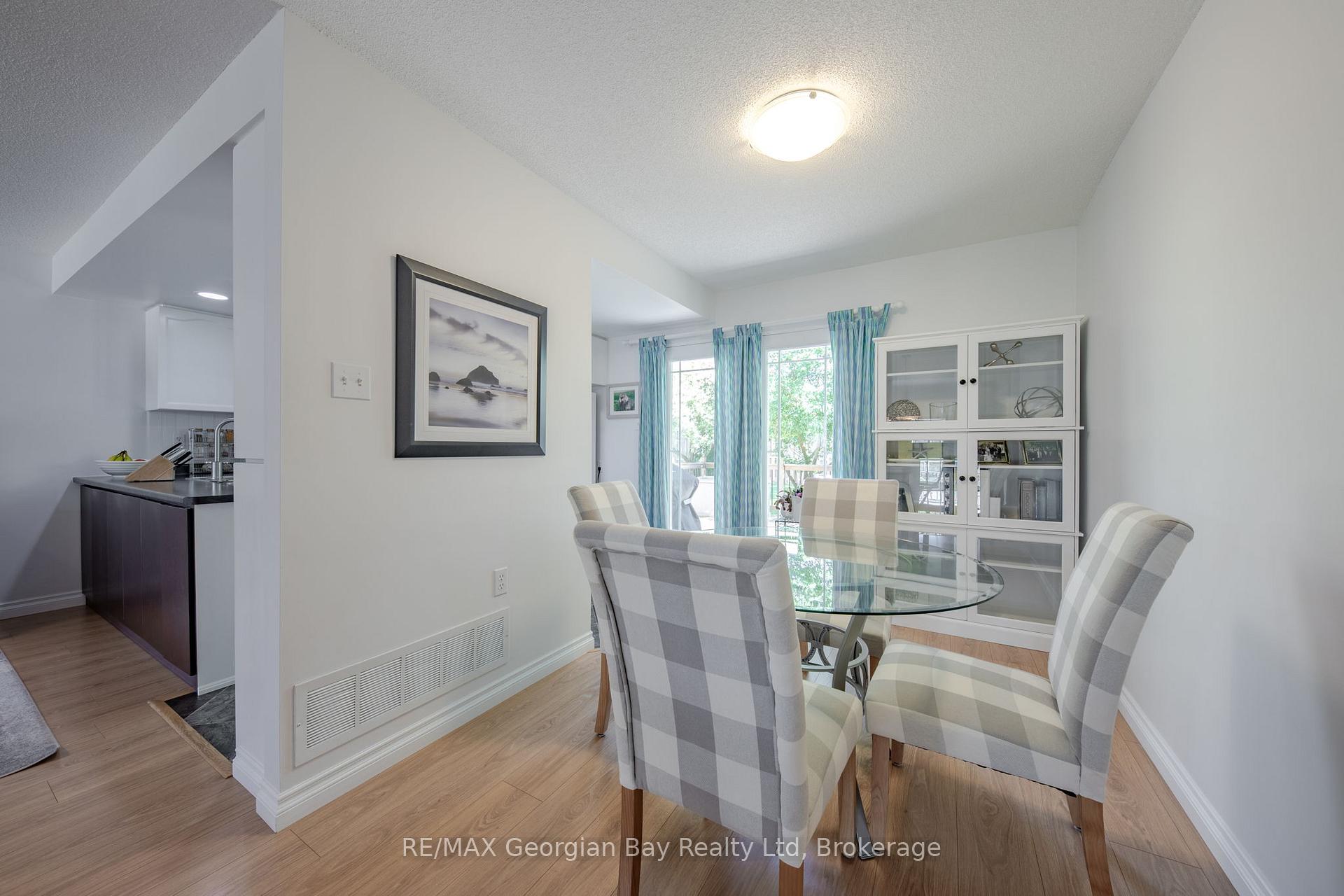 Photo 13 of 160 Griffin Street, Midland — HOMEH