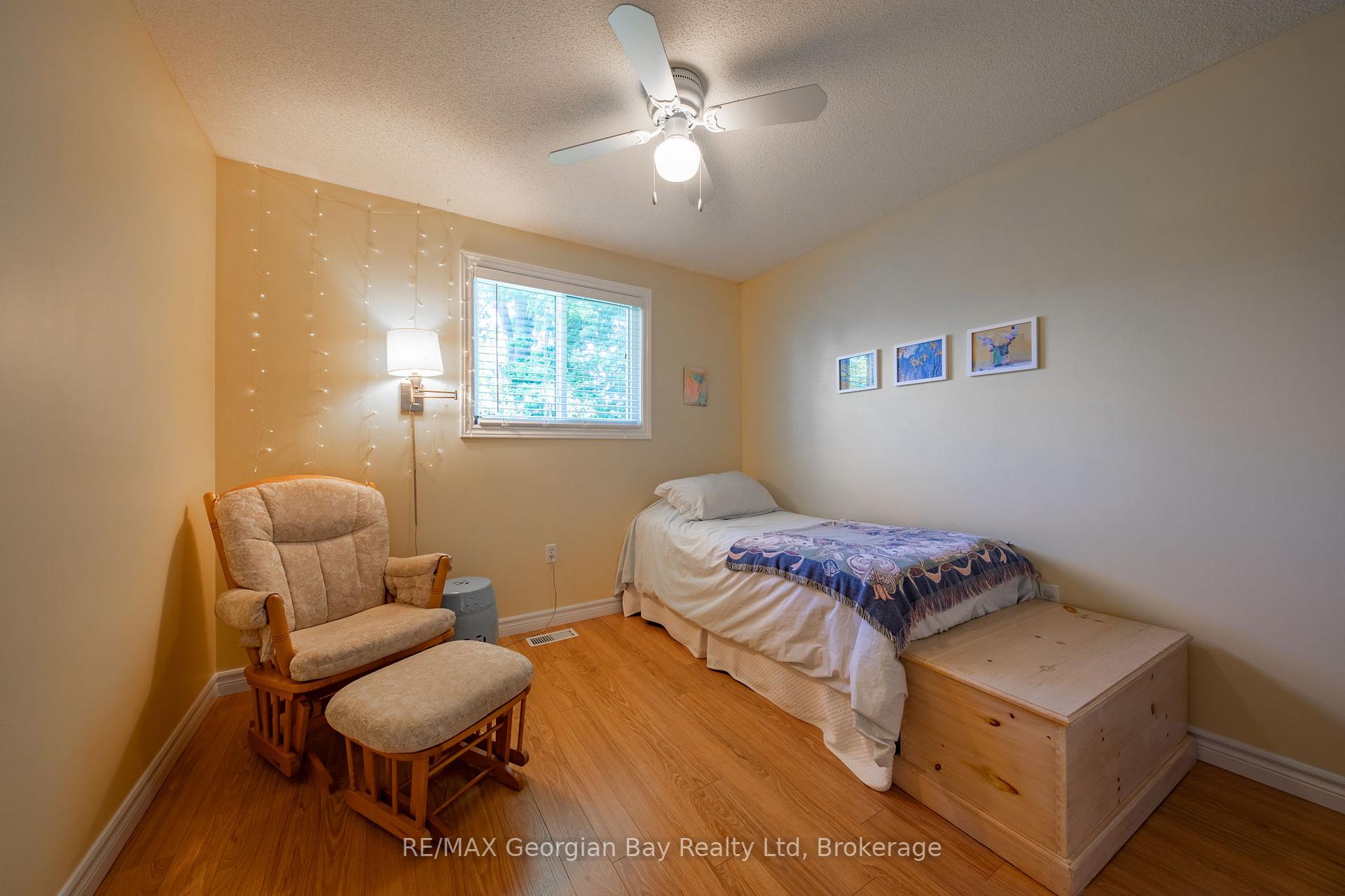 Photo 20 of 160 Griffin Street, Midland — HOMEH