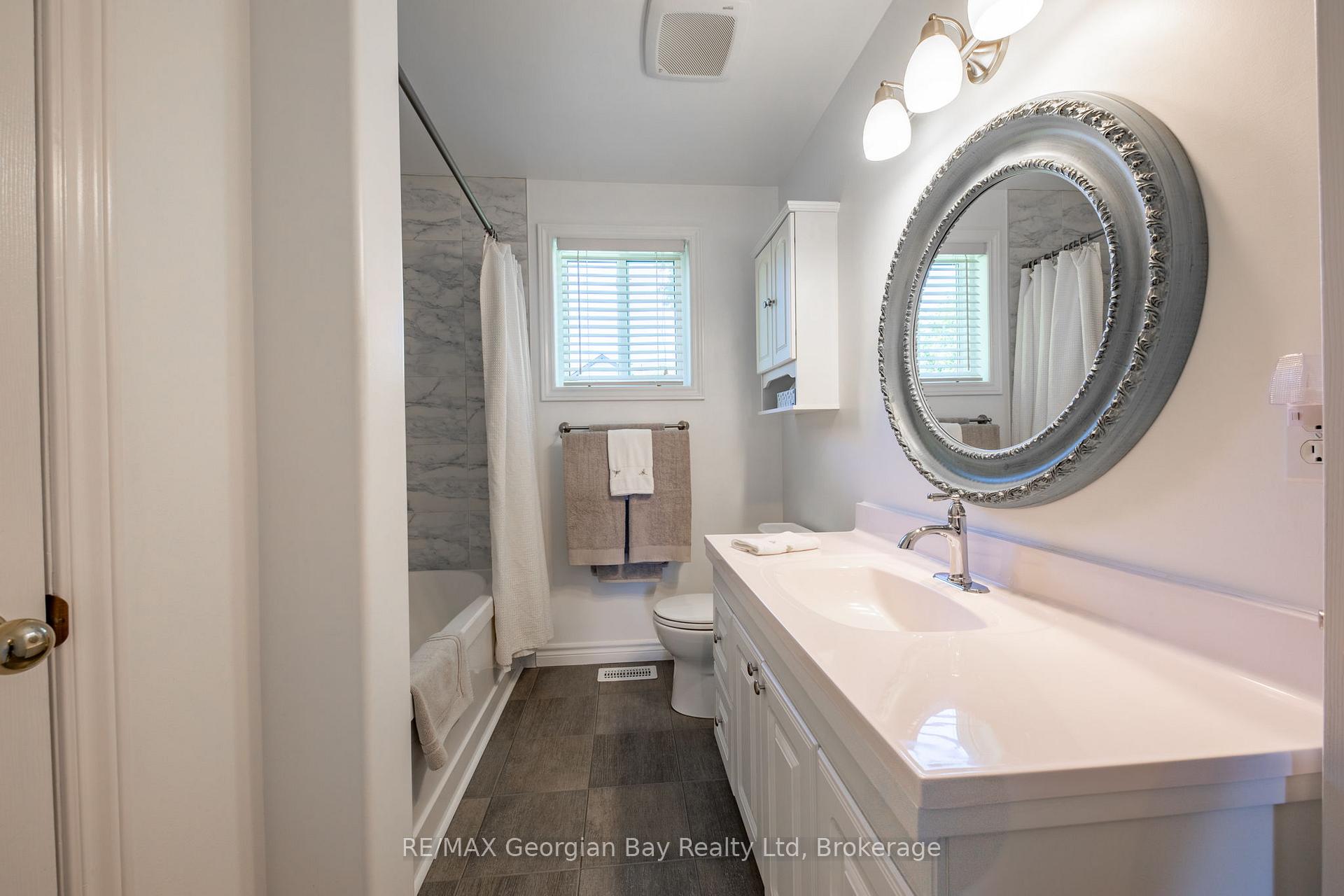 Photo 23 of 160 Griffin Street, Midland — HOMEH