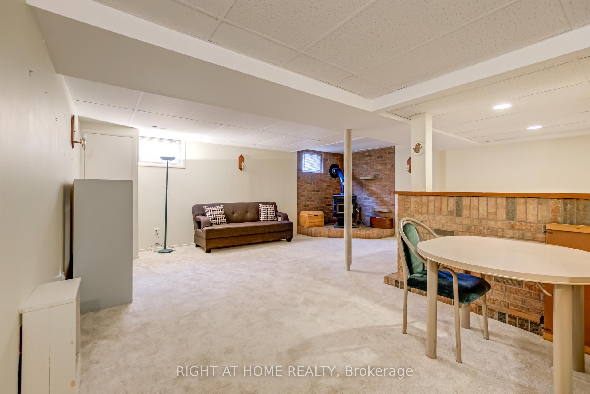 Photo 18 of 27 Sir Kay Drive, Markham, Markham Village — HOMEH