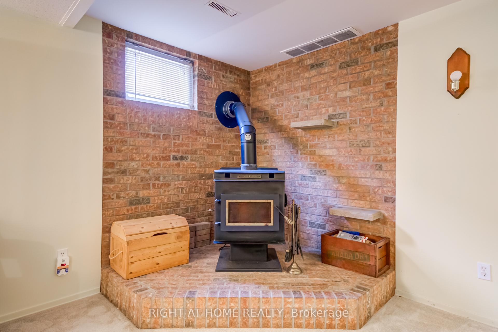 Photo 19 of 27 Sir Kay Drive, Markham, Markham Village — HOMEH