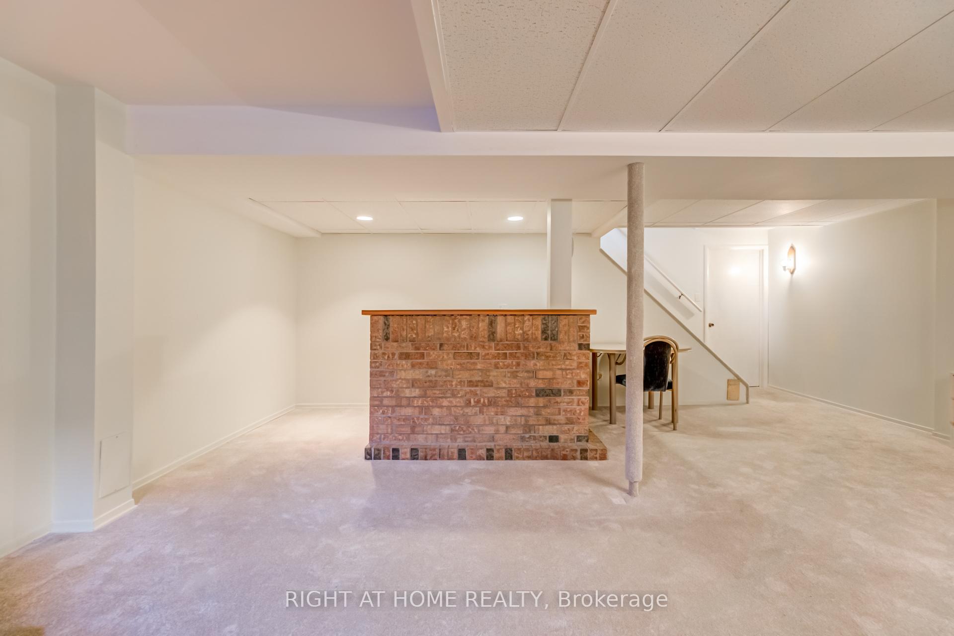 Photo 20 of 27 Sir Kay Drive, Markham, Markham Village — HOMEH