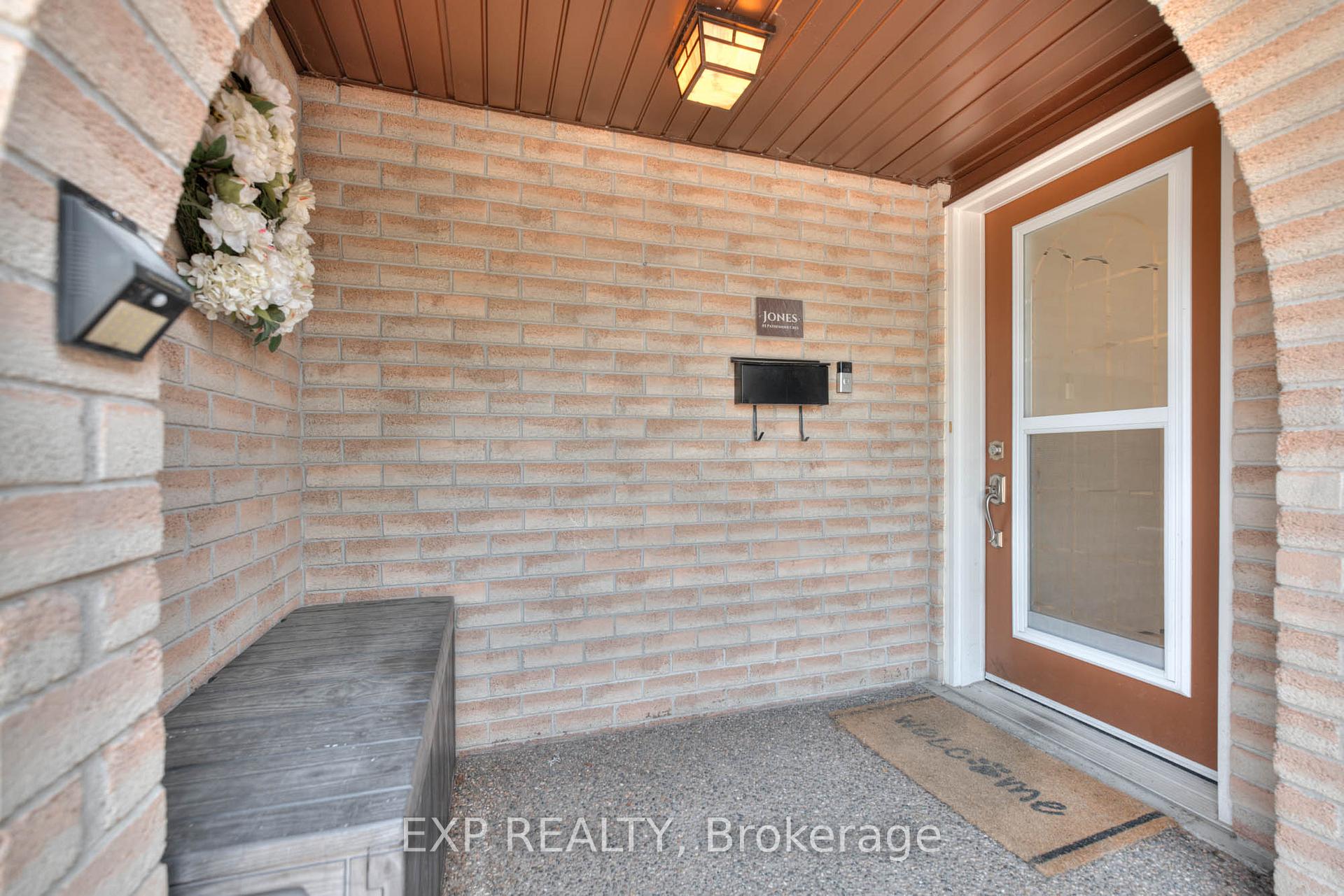 Photo 3 of 85 Pathfinder Crescent, Kitchener — HOMEH