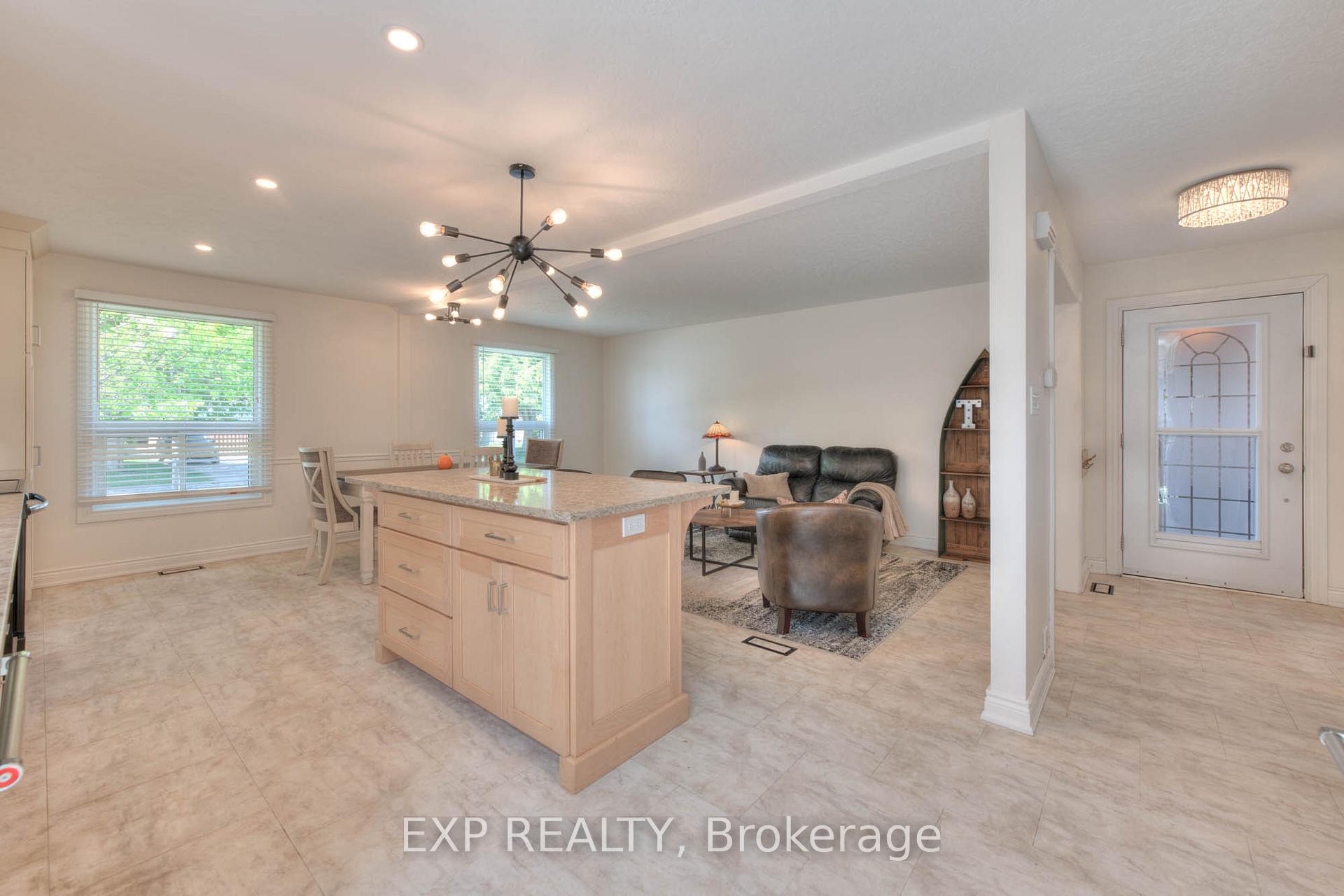 Photo 14 of 85 Pathfinder Crescent, Kitchener — HOMEH