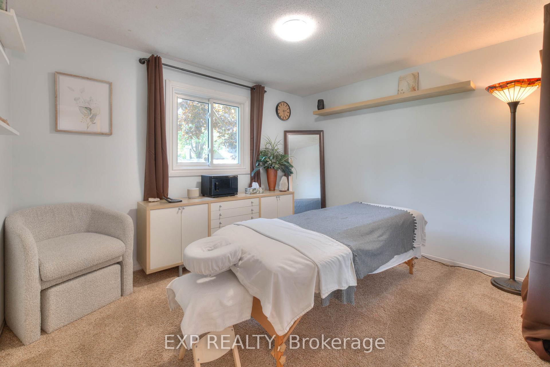 Photo 19 of 85 Pathfinder Crescent, Kitchener — HOMEH