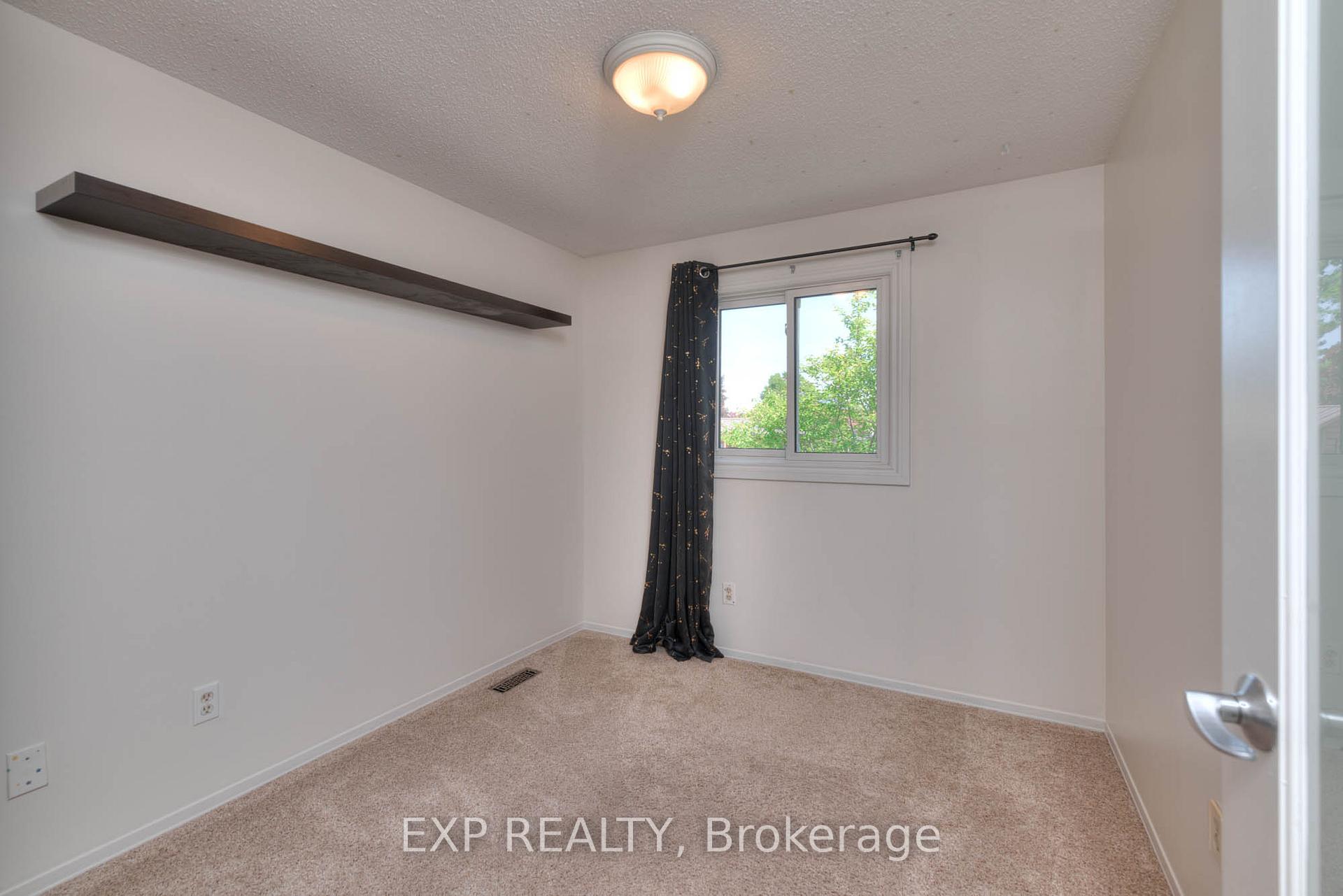 Photo 20 of 85 Pathfinder Crescent, Kitchener — HOMEH