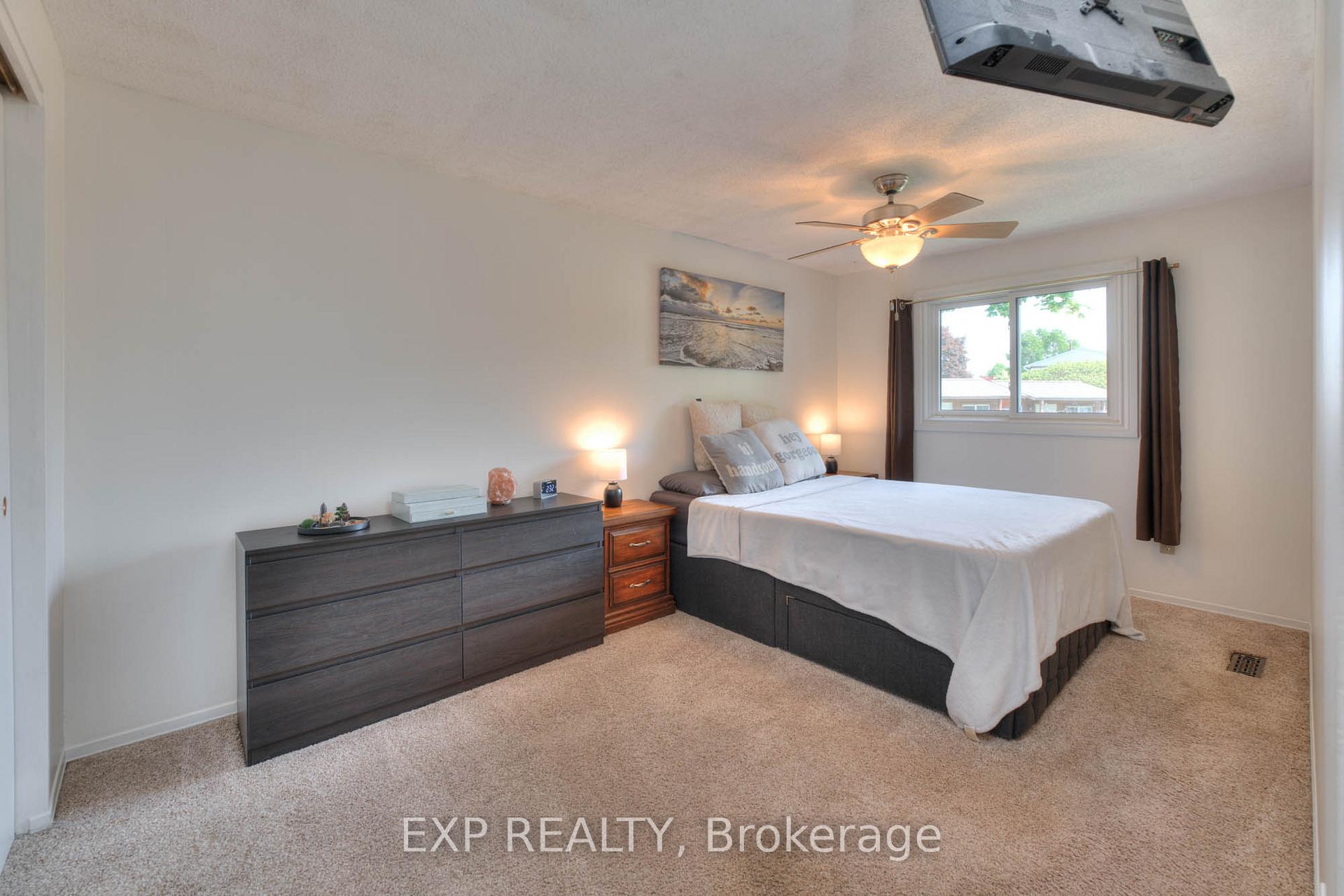 Photo 21 of 85 Pathfinder Crescent, Kitchener — HOMEH