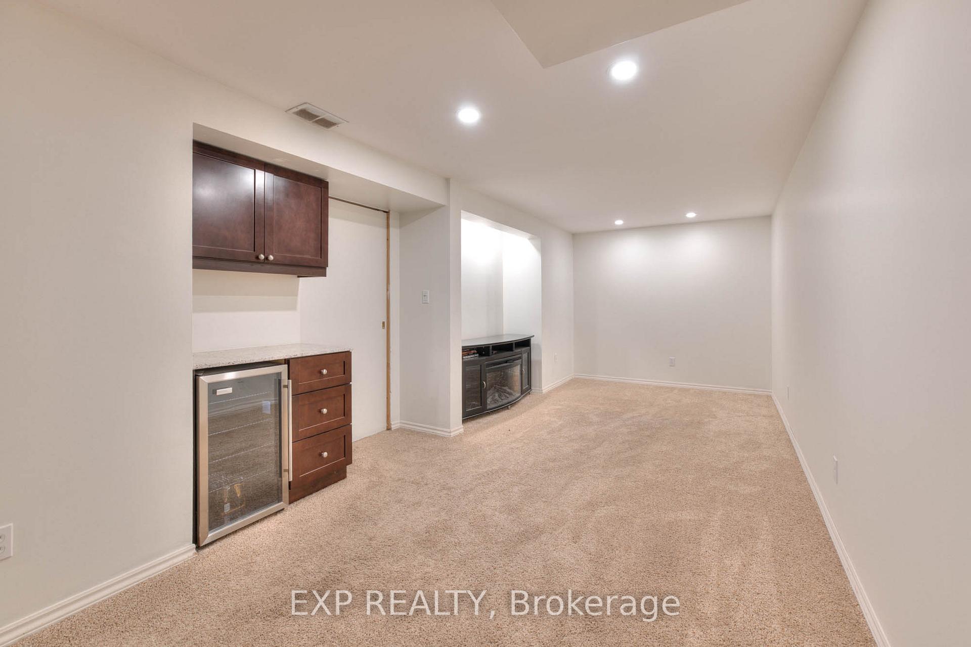 Photo 29 of 85 Pathfinder Crescent, Kitchener — HOMEH