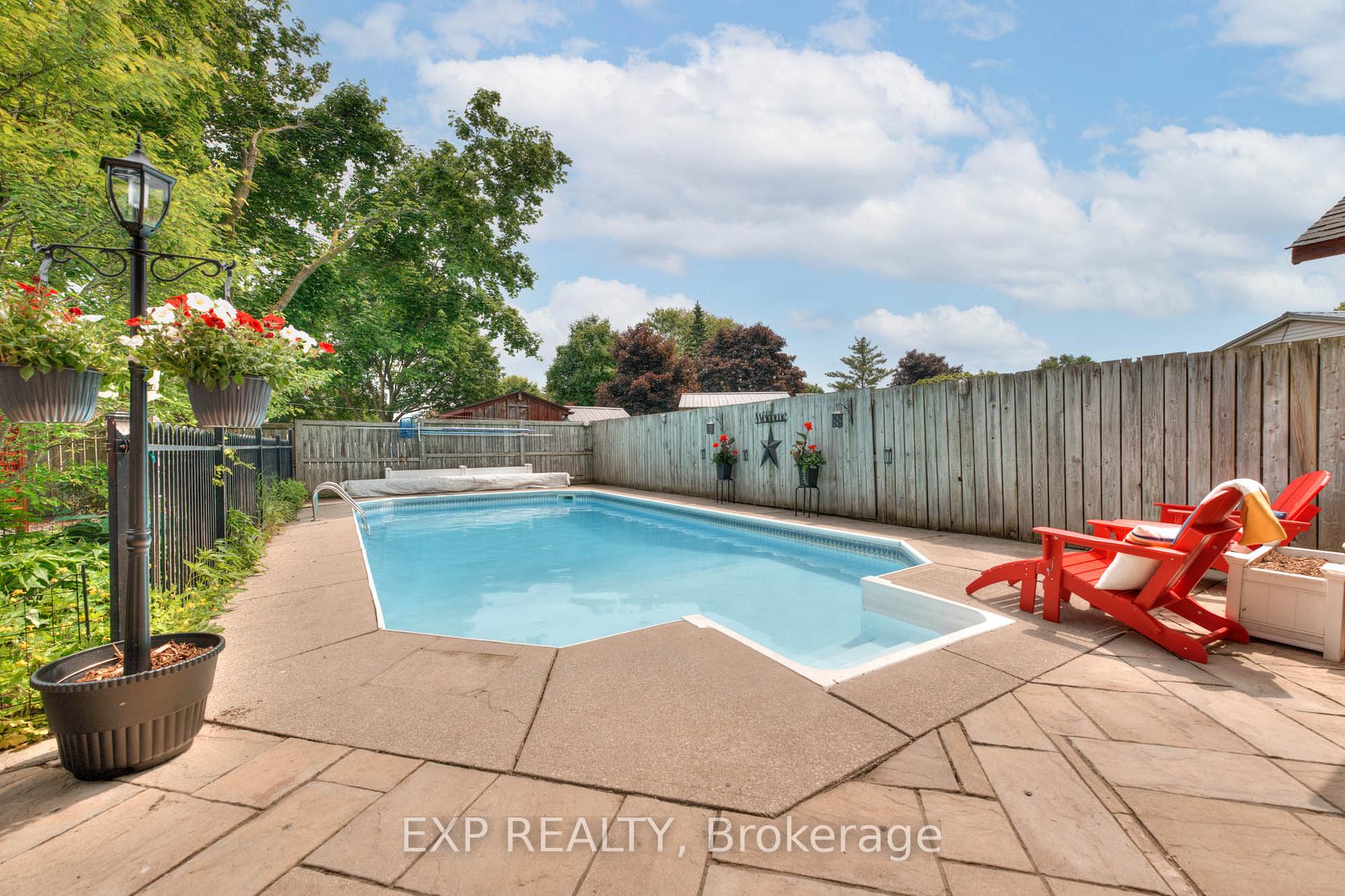 Photo 36 of 85 Pathfinder Crescent, Kitchener — HOMEH