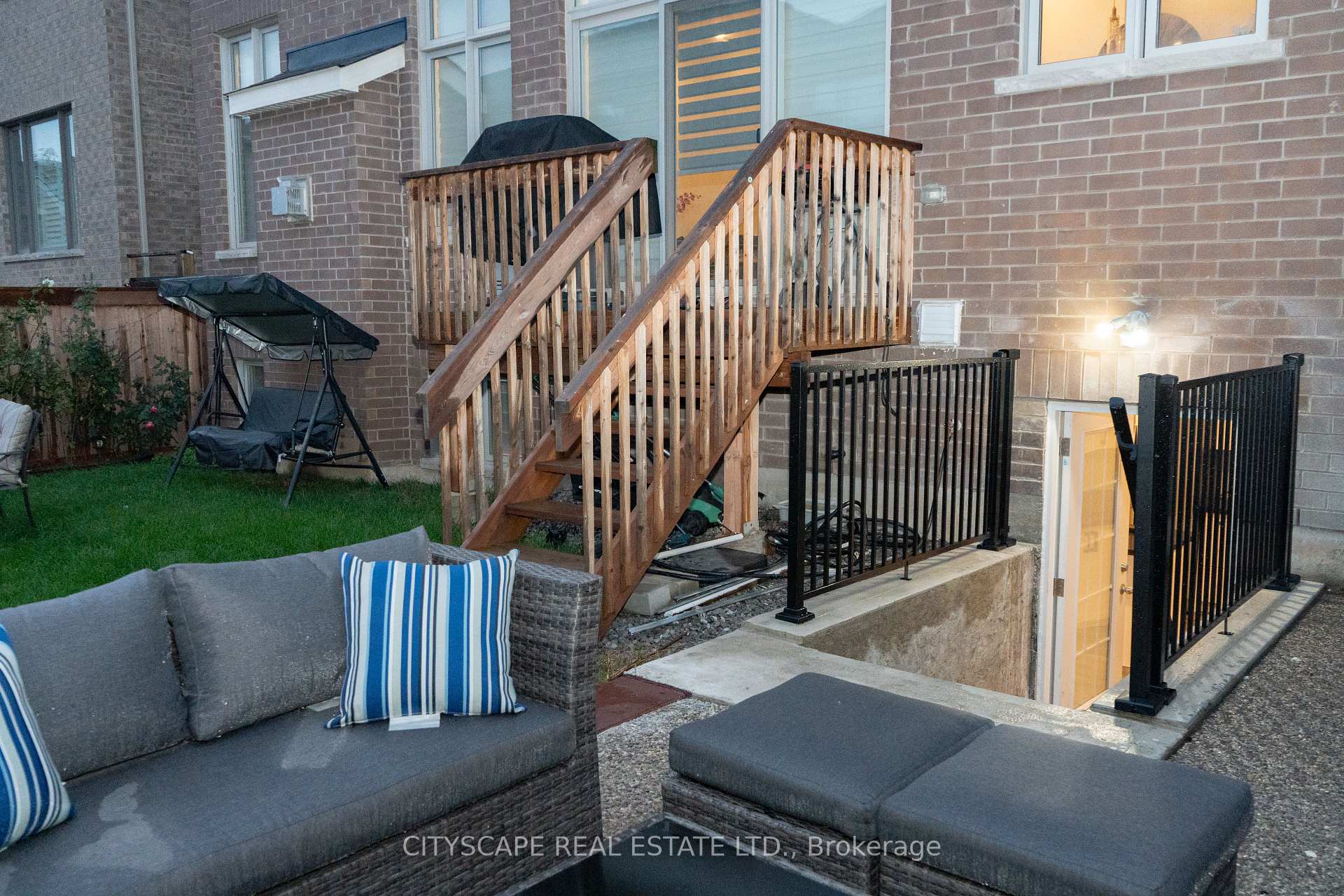 Photo 10 of 812 Magnolia Terrace, Milton, Cobban — HOMEH