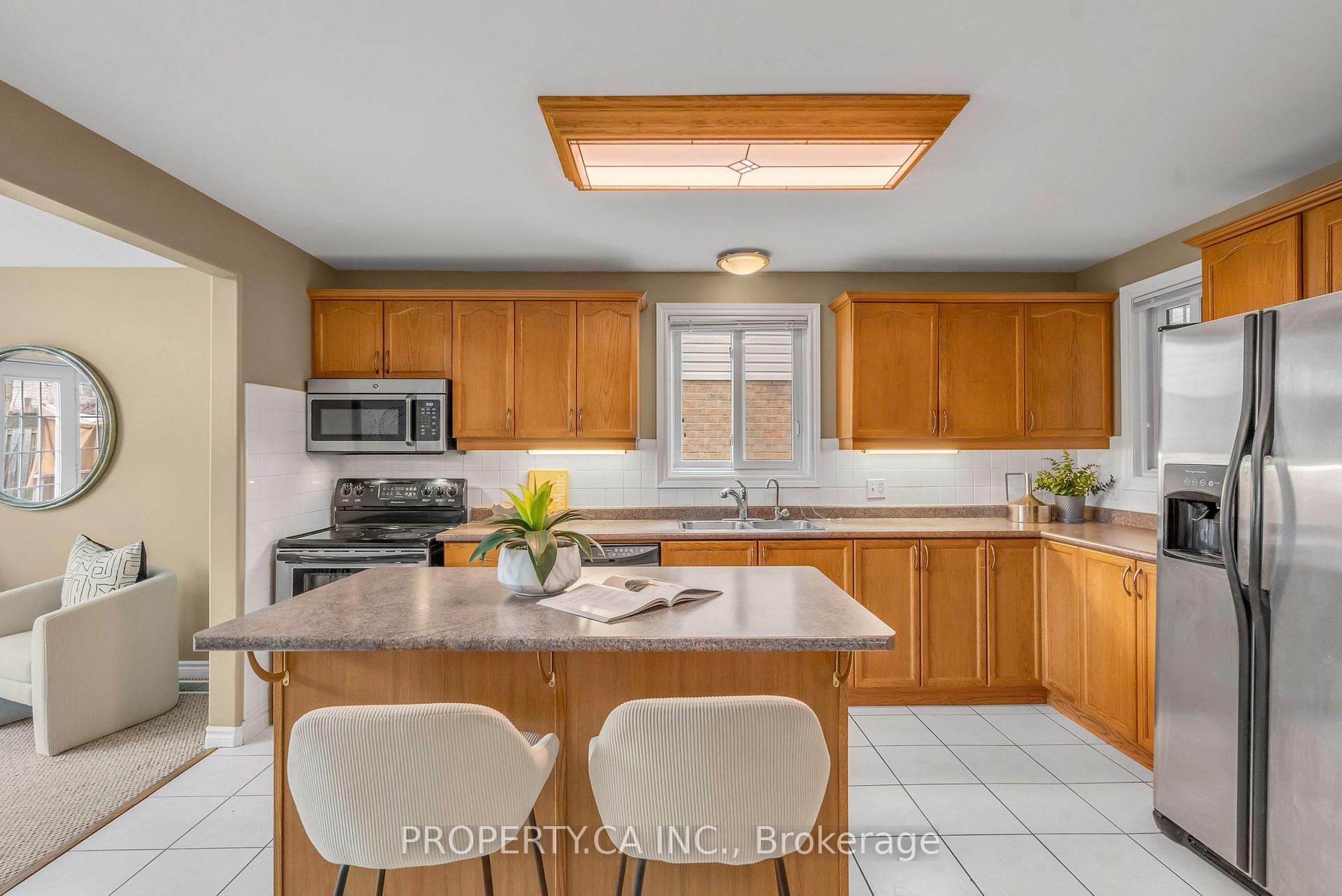 Photo 7 of 294 Huck Crescent, Kitchener — HOMEH