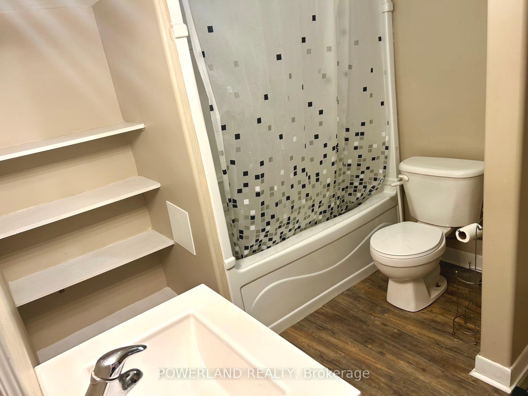 Photo 11 of Unit Lower, 186 West 2nd Street, Hamilton, Southam — HOMEH