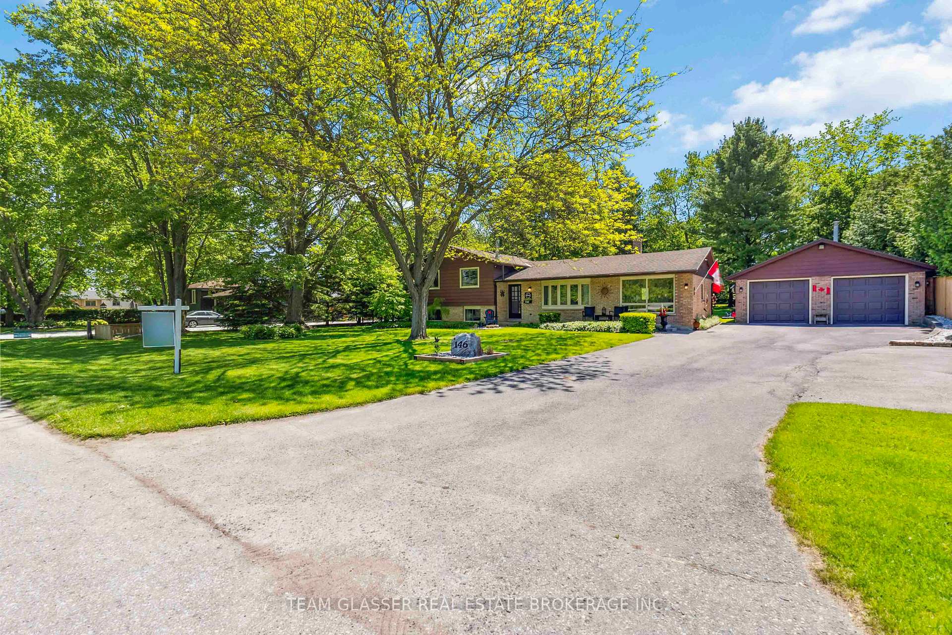 Photo 1 of 146 Railway Avenue, Middlesex Centre, Komoka — HOMEH