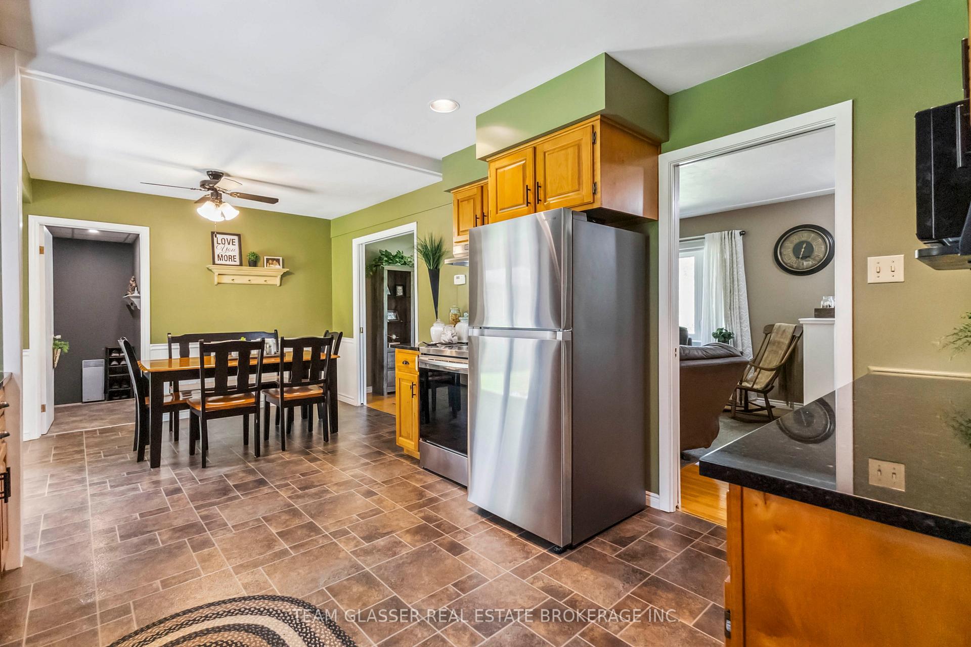 Photo 17 of 146 Railway Avenue, Middlesex Centre, Komoka — HOMEH