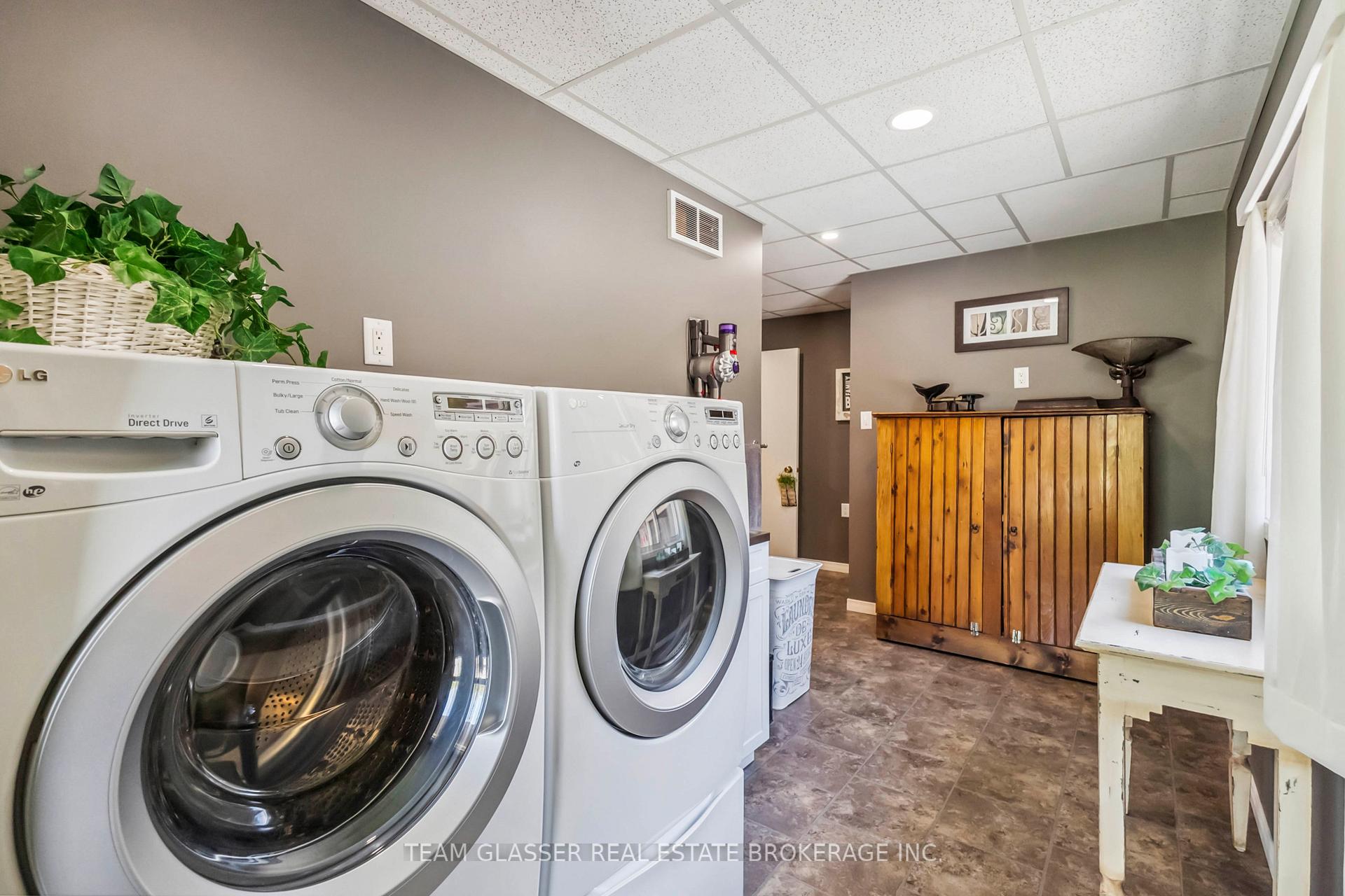 Photo 34 of 146 Railway Avenue, Middlesex Centre, Komoka — HOMEH