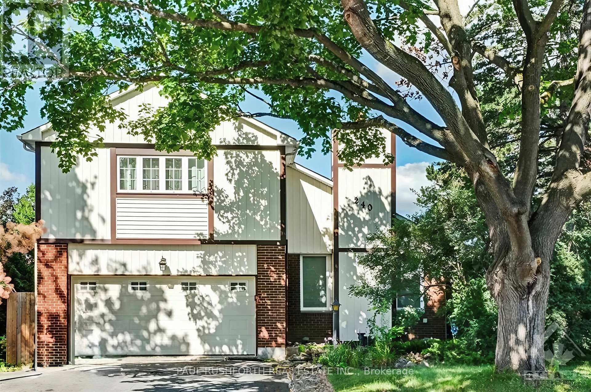 Photo 2 of 240 Equestrian Drive, Ottawa, Kanata - Bridlewood — HOMEH