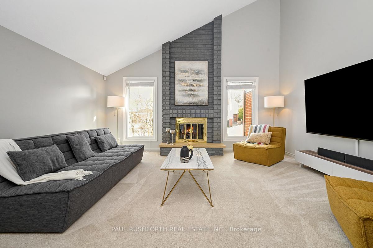 Photo 5 of 240 Equestrian Drive, Ottawa, Kanata - Bridlewood — HOMEH