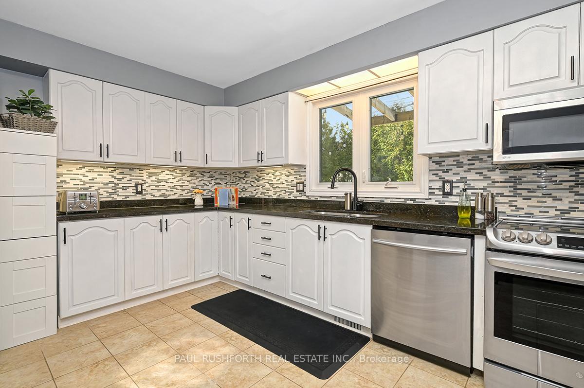 Photo 13 of 240 Equestrian Drive, Ottawa, Kanata - Bridlewood — HOMEH