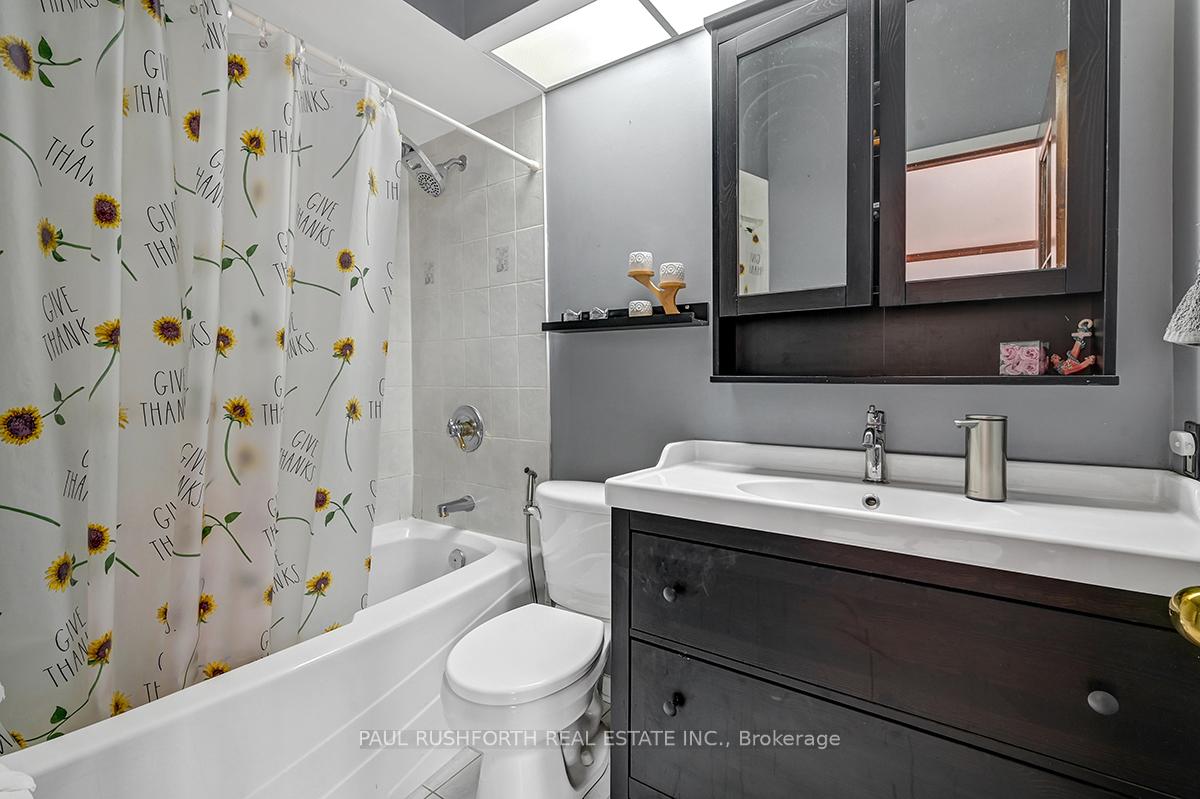Photo 22 of 240 Equestrian Drive, Ottawa, Kanata - Bridlewood — HOMEH