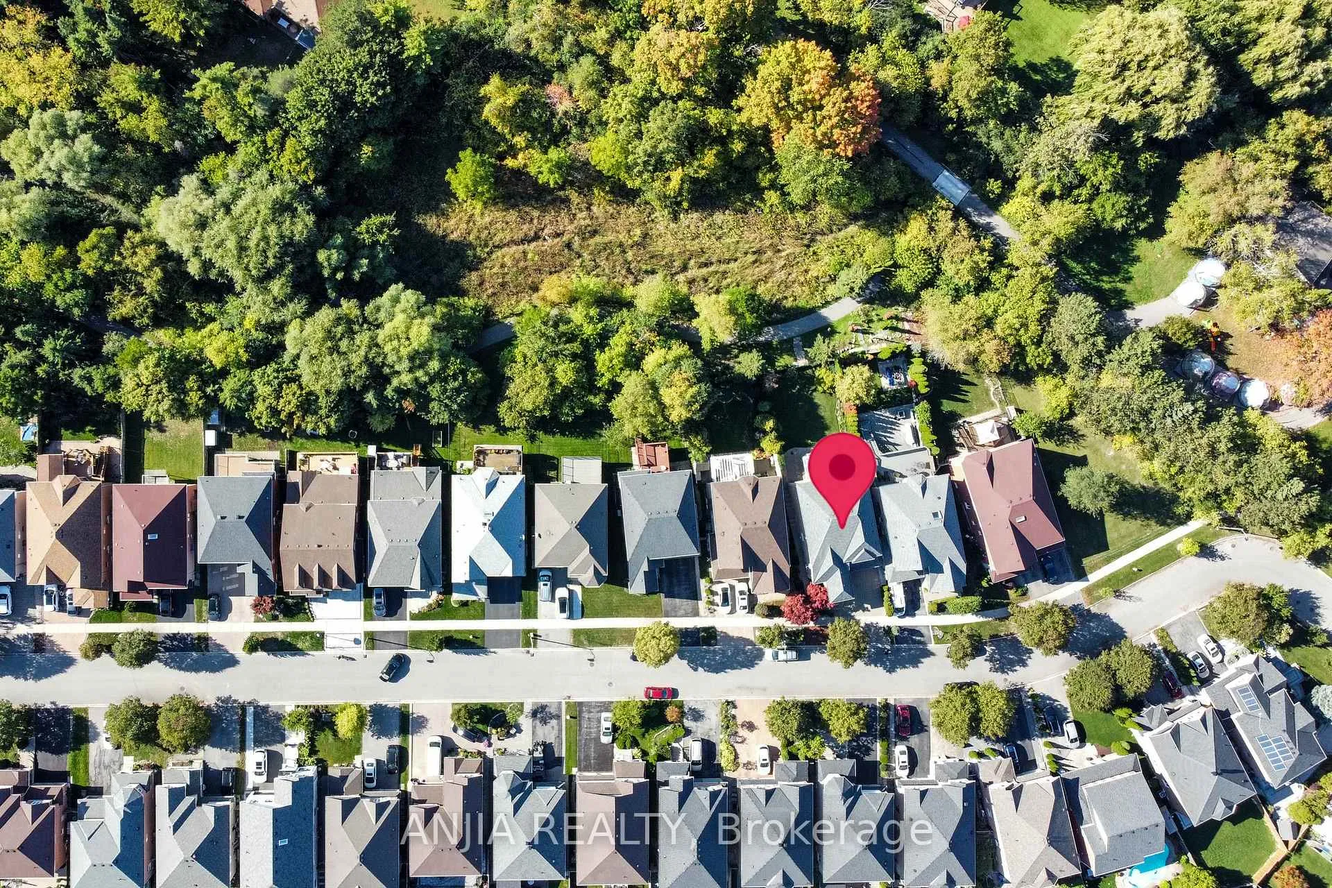 Photo 3 of 30 Annina Crescent, Markham, Village Green-South Unionville — HOMEH