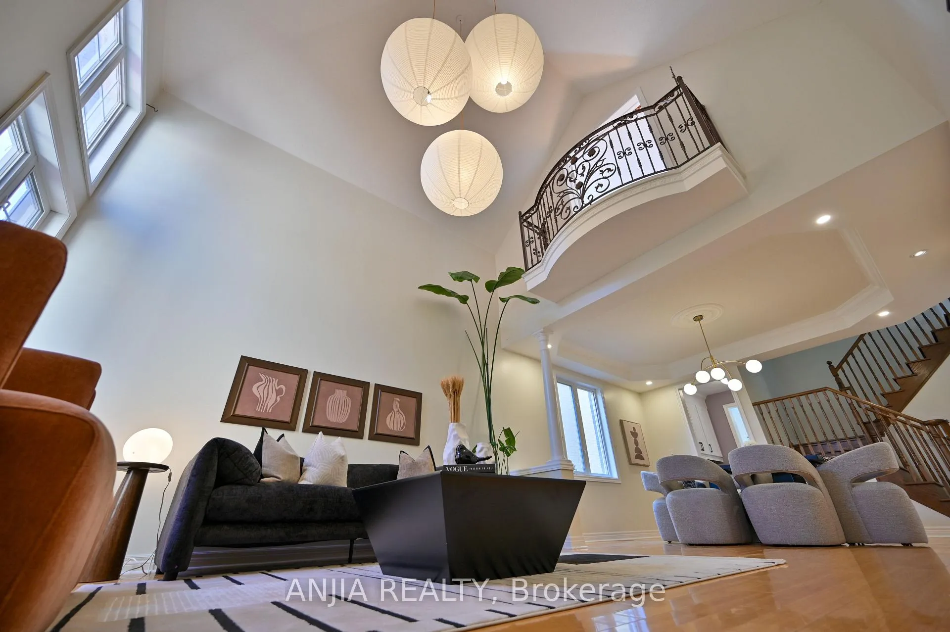 Photo 6 of 30 Annina Crescent, Markham, Village Green-South Unionville — HOMEH