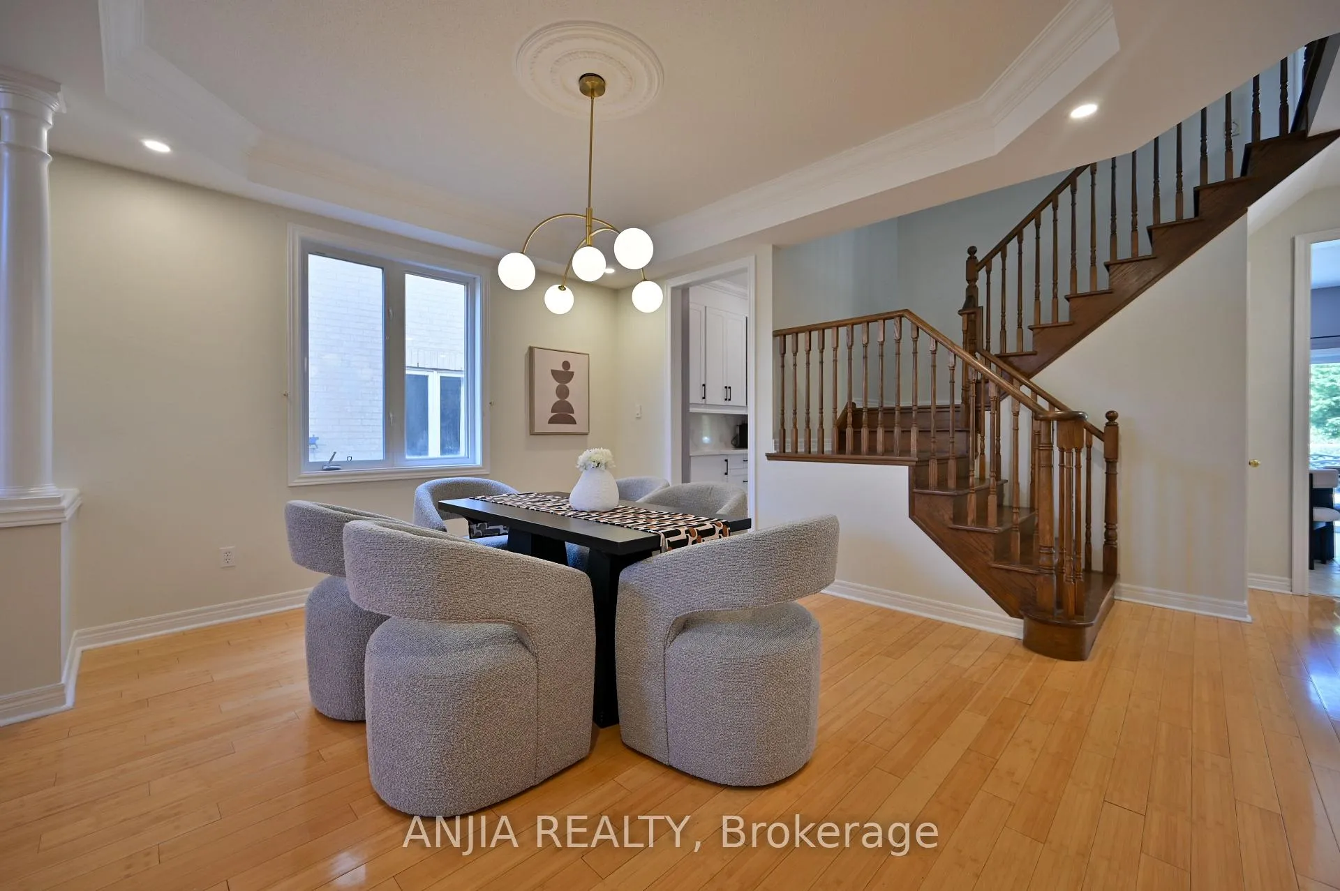 Photo 10 of 30 Annina Crescent, Markham, Village Green-South Unionville — HOMEH