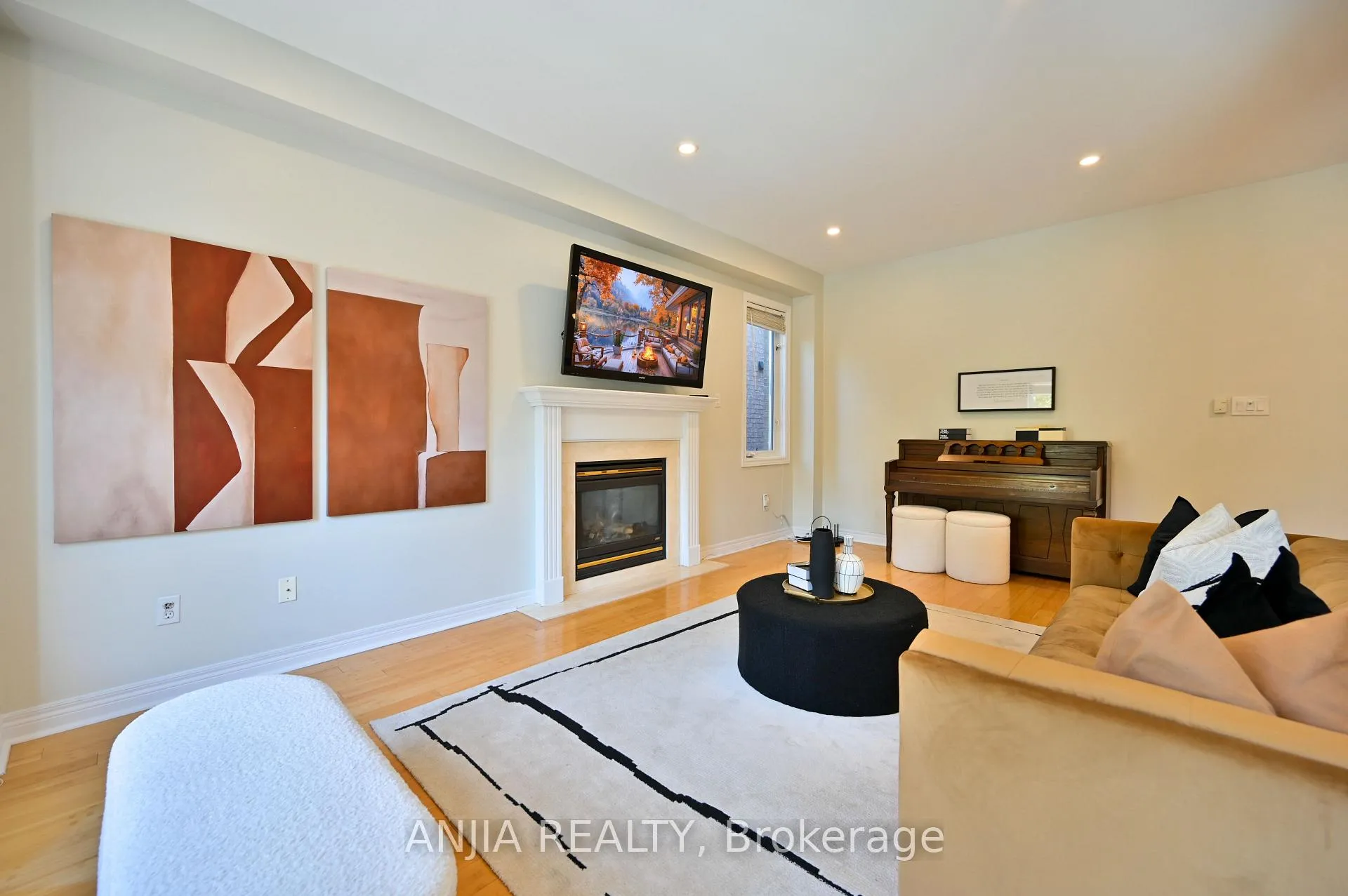 Photo 14 of 30 Annina Crescent, Markham, Village Green-South Unionville — HOMEH