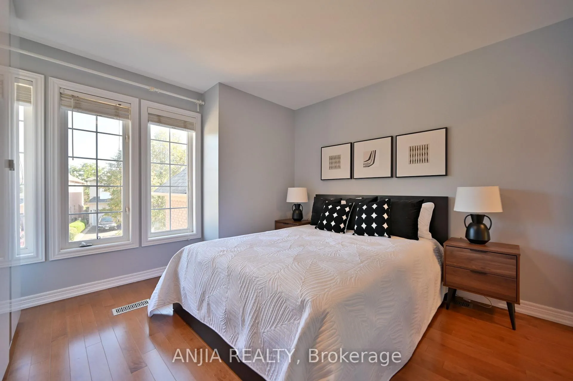 Photo 32 of 30 Annina Crescent, Markham, Village Green-South Unionville — HOMEH