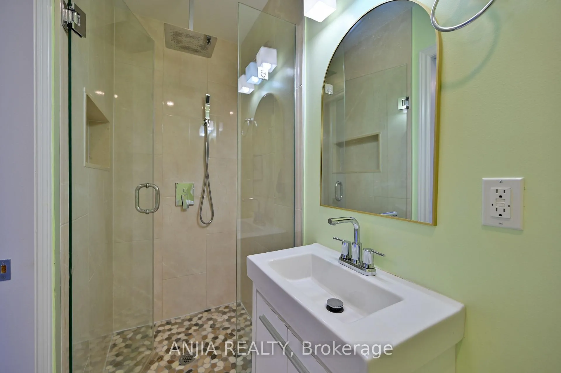 Photo 33 of 30 Annina Crescent, Markham, Village Green-South Unionville — HOMEH