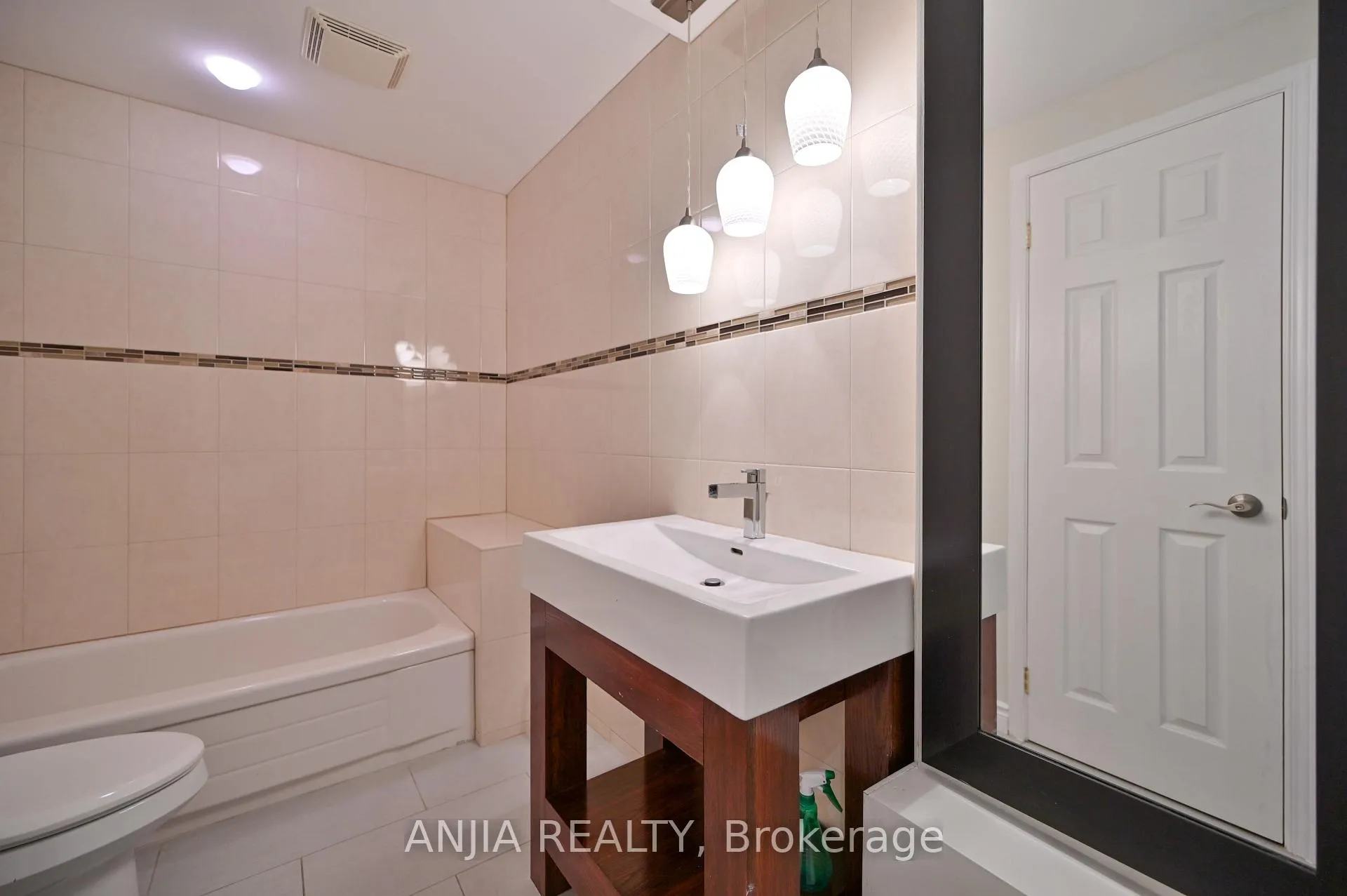 Photo 43 of 30 Annina Crescent, Markham, Village Green-South Unionville — HOMEH
