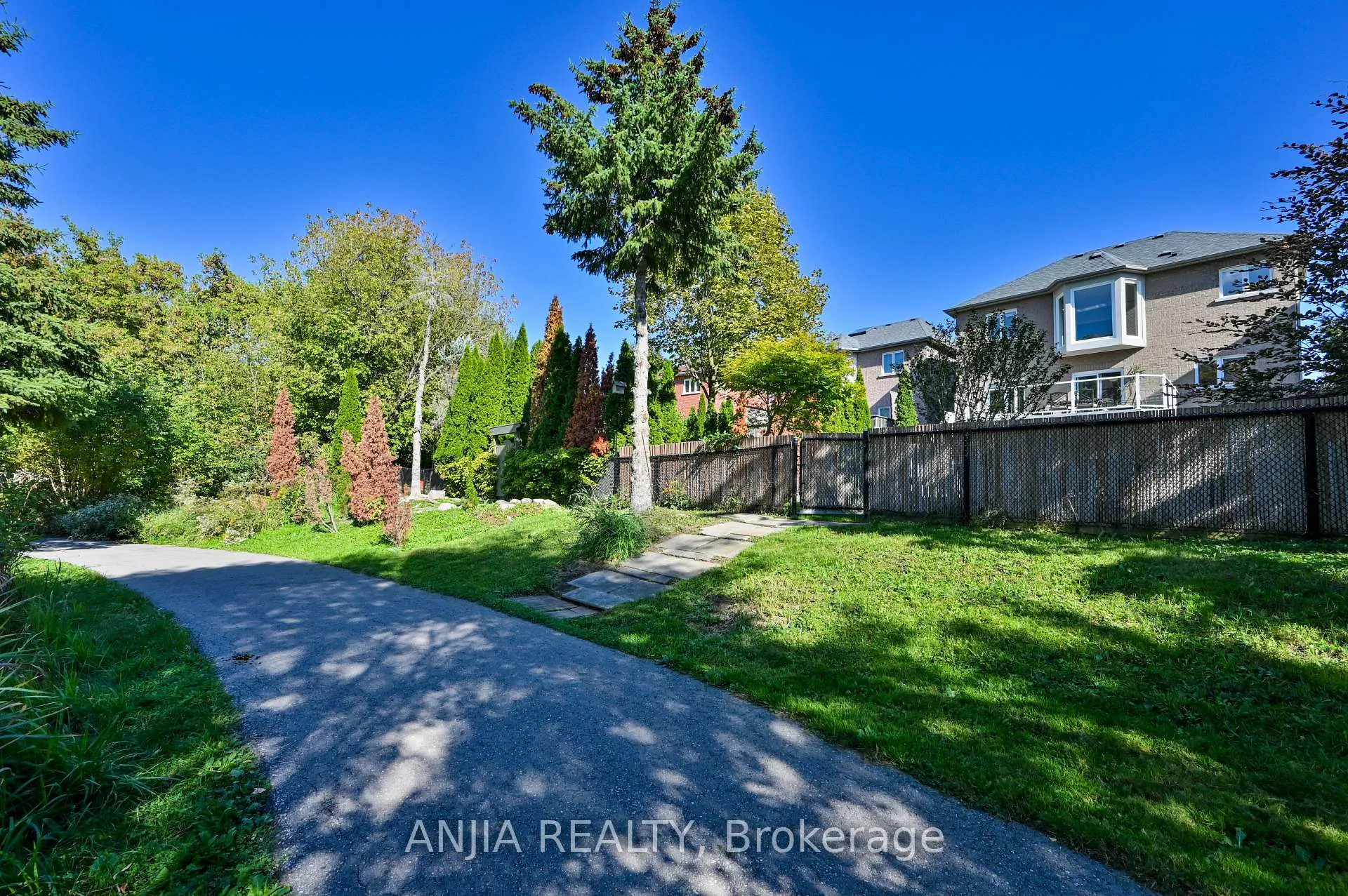 Photo 49 of 30 Annina Crescent, Markham, Village Green-South Unionville — HOMEH