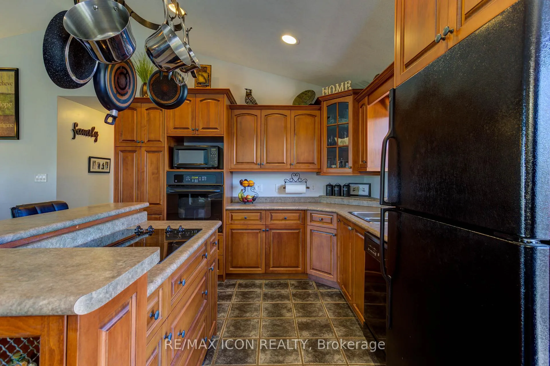 Photo 9 of 9643 3 Road N, Minto — HOMEH