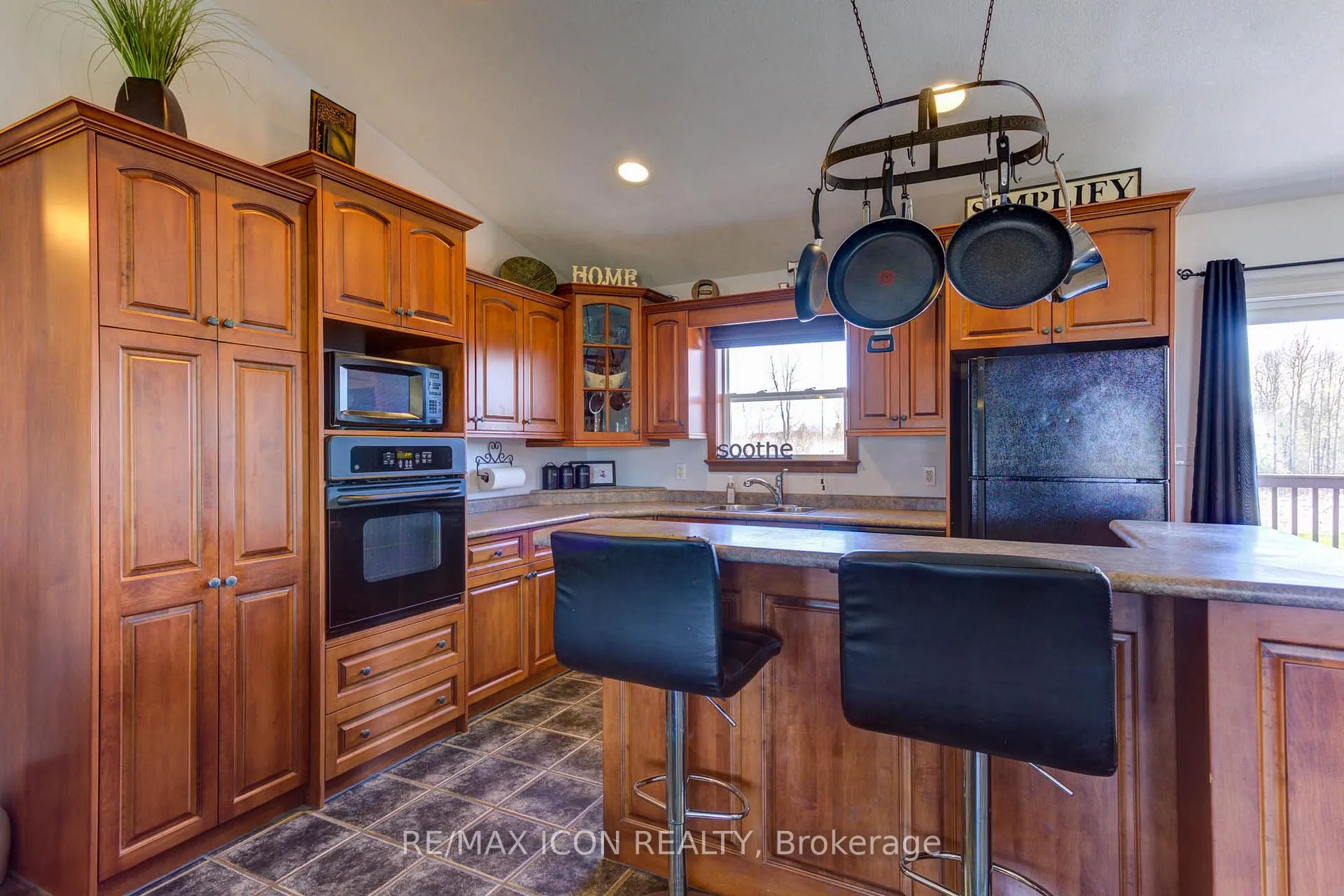 Photo 11 of 9643 3 Road N, Minto — HOMEH