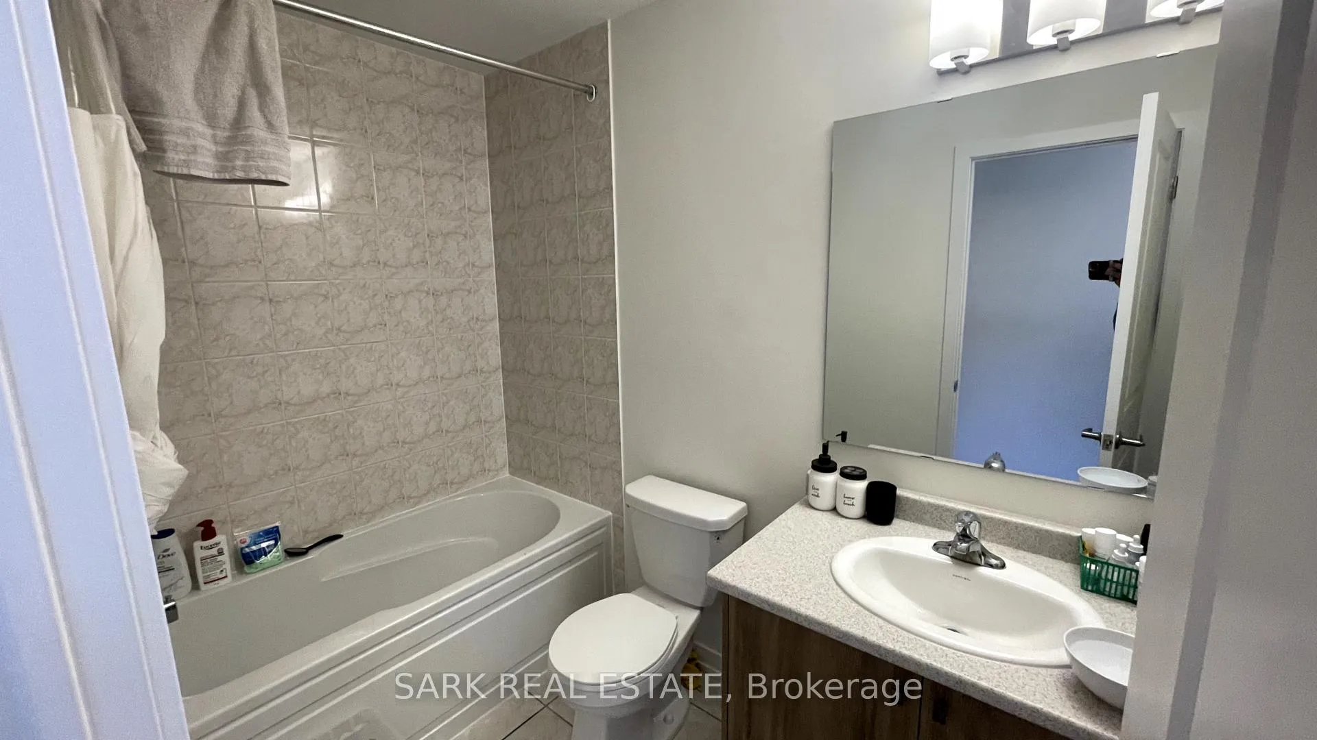 Photo 18 of 1545 Moonseed Place, Milton, Cobban — HOMEH