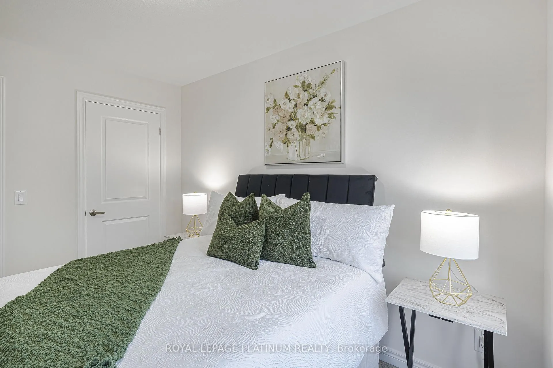 Photo 14 of 96 Reistwood Drive, Kitchener — HOMEH