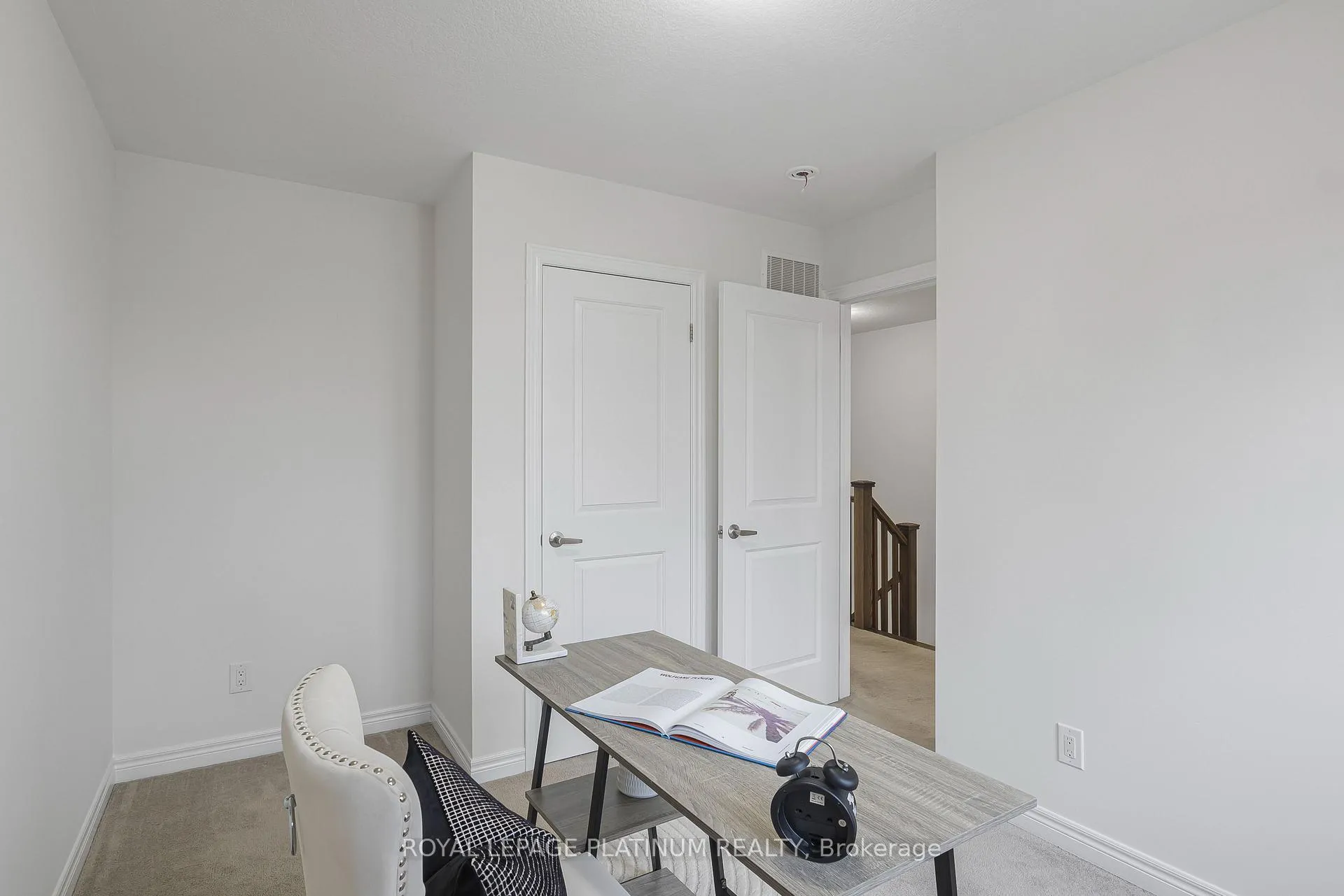 Photo 16 of 96 Reistwood Drive, Kitchener — HOMEH